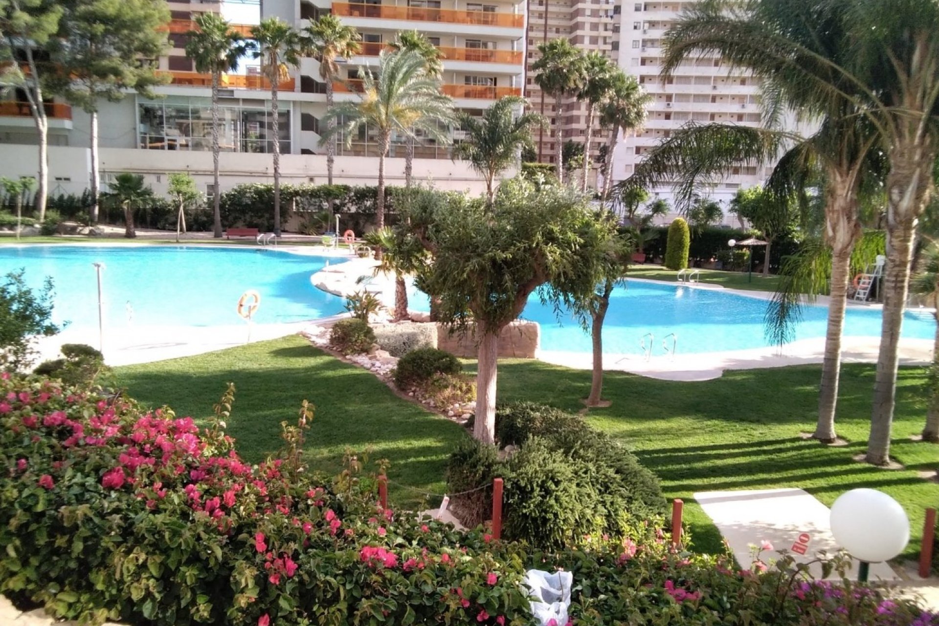 Ruim appartement met zeezicht en luxe voorzieningen in Benidorm, Rincón de Loix