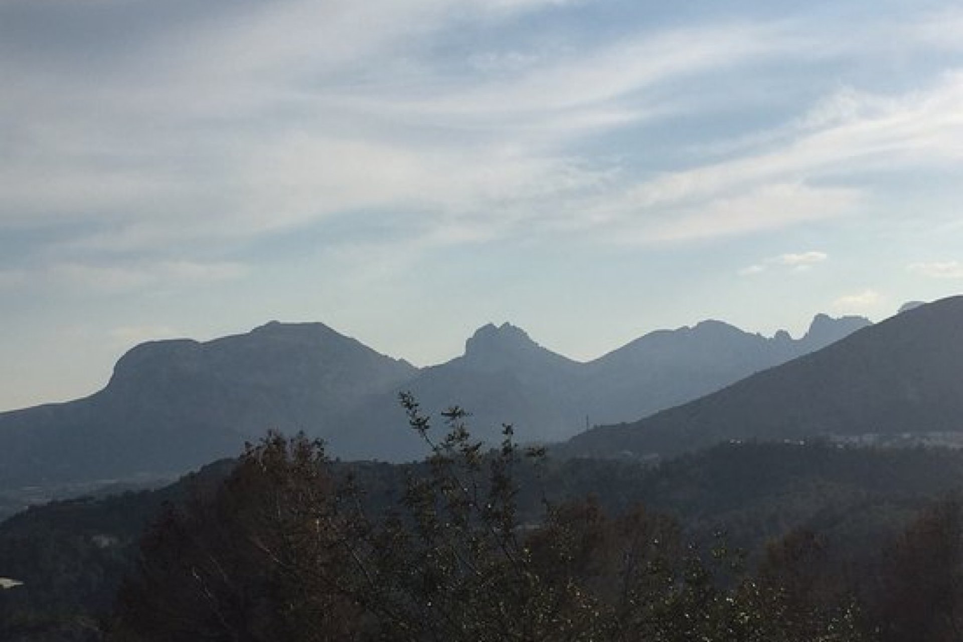 Ruim herenhuis in Bolulla, 6 slaapkamers, 3 badkamers, prachtige natuur