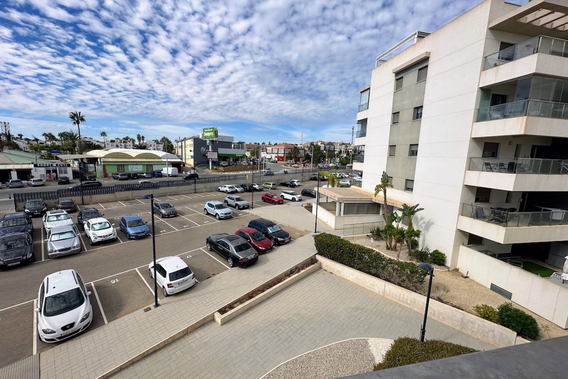 Ruim modern appartement met zeezicht en luxe voorzieningen in Orihuela Costa