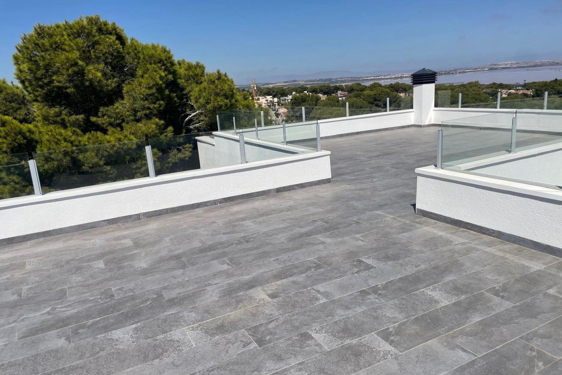 Ruime villa in Torrevieja met 6 slaapkamers en privézwembad