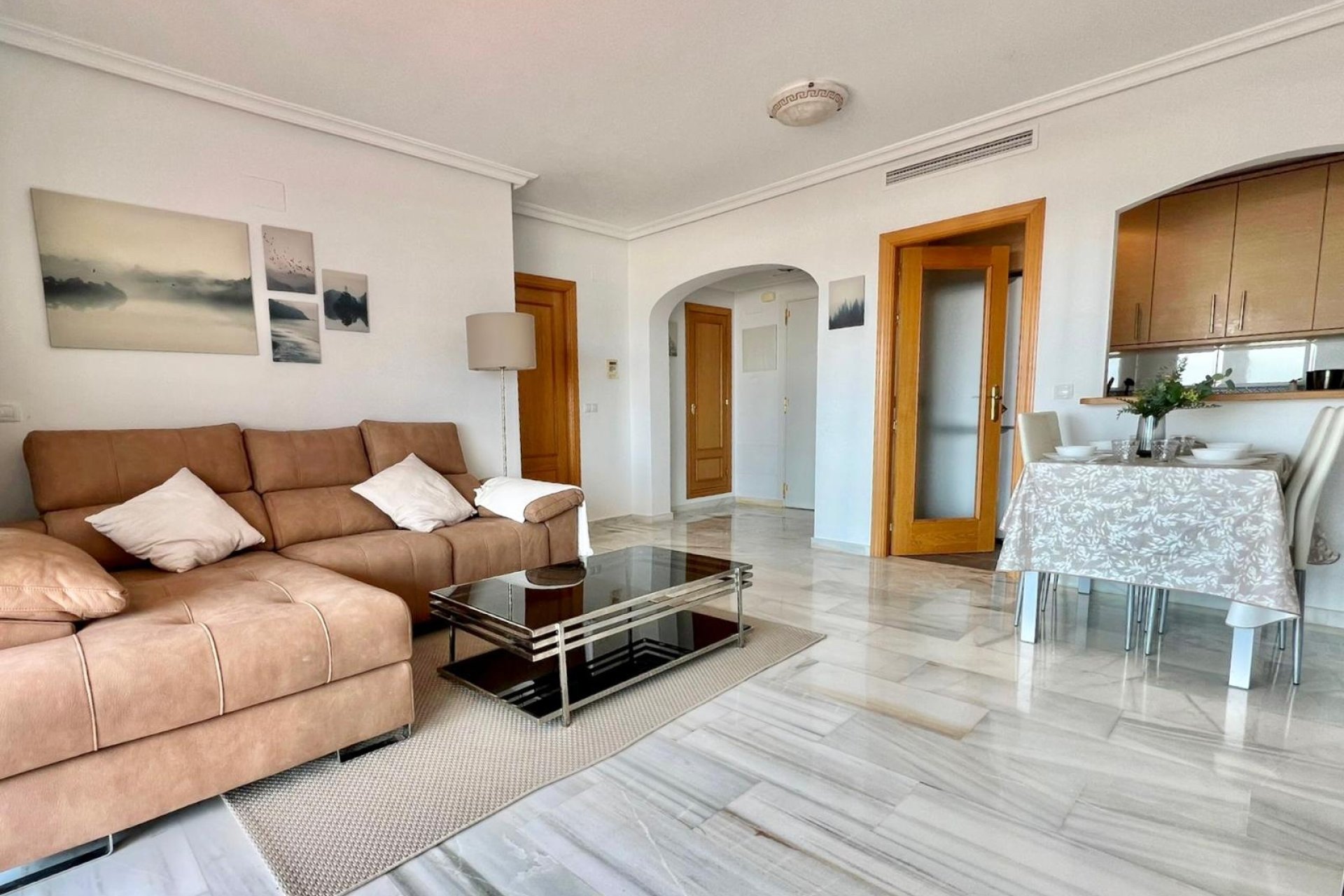 Spacious 2-bedroom apartment with a large terrace and pool in Mutxamel, Costa Blanca