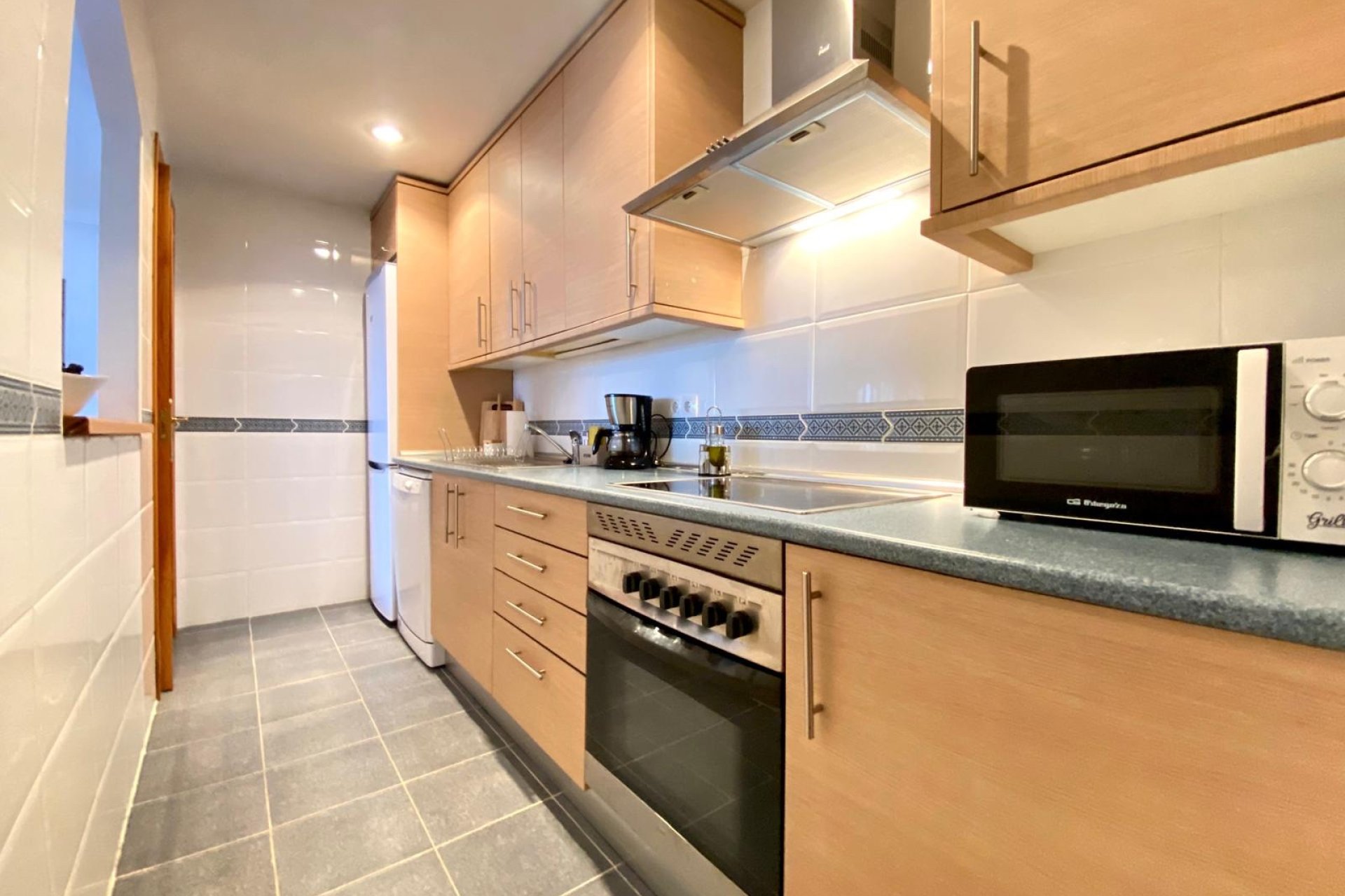 Spacious 2-bedroom apartment with a large terrace and pool in Mutxamel, Costa Blanca