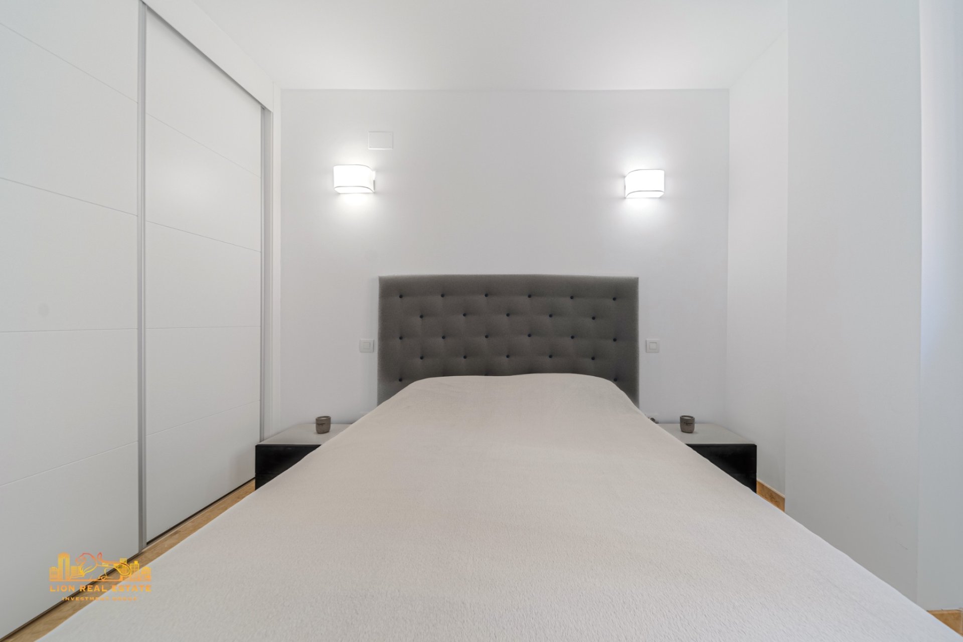 Spacious 3-bedroom apartment for sale in La Recoleta, Punta Prima