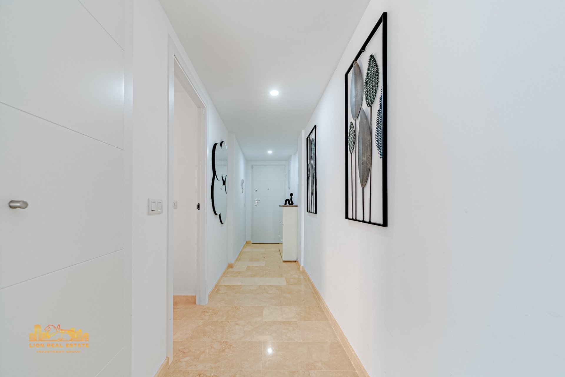 Spacious 3-bedroom apartment for sale in La Recoleta, Punta Prima