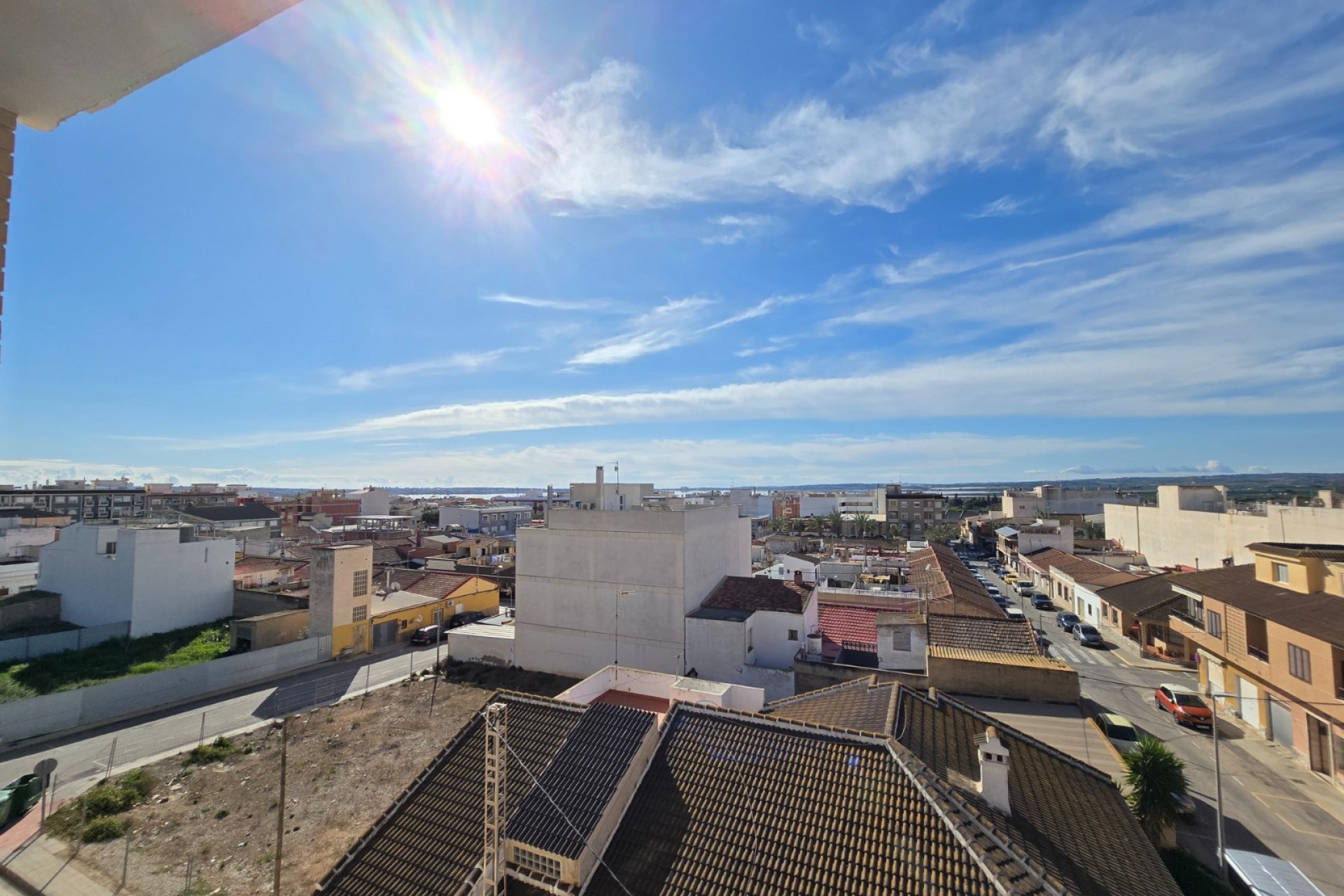 Spacious 3-bedroom apartment with a pool in the heart of Los Montesinos