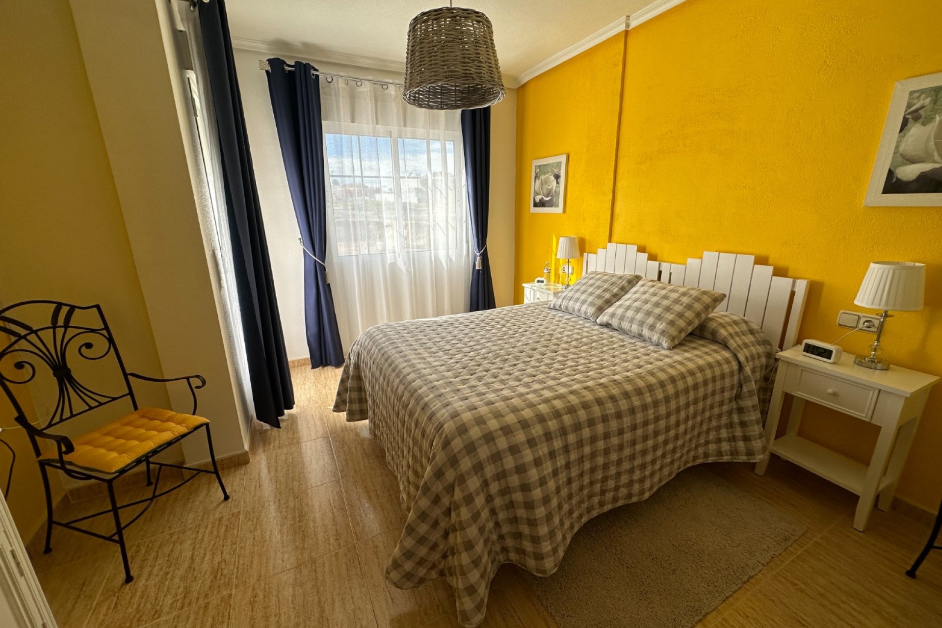 Spacious 3-bedroom townhouse in Bigastro with a garage and panoramic views