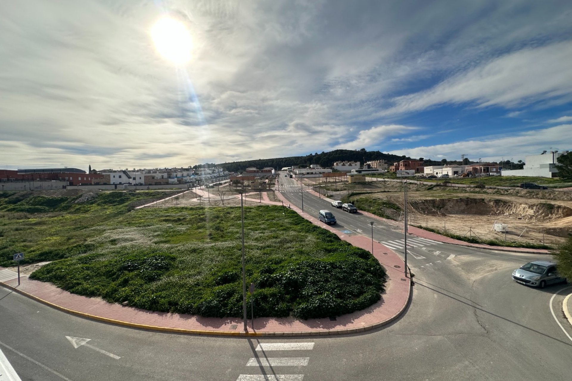 Spacious 3-bedroom townhouse in Bigastro with a garage and panoramic views