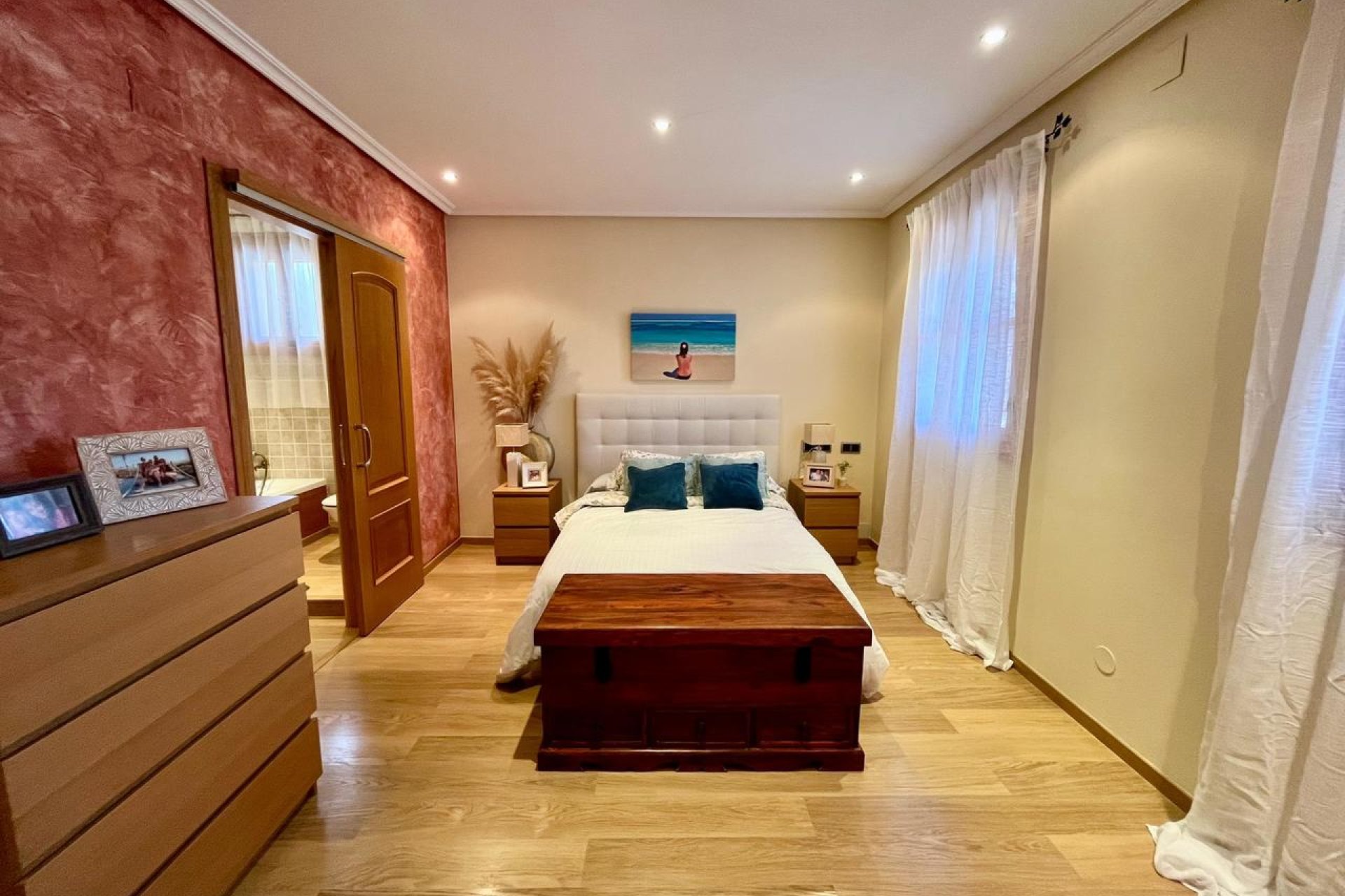 ﻿Spacious 4-bed finca with private pool and mountain views in El Esparragal