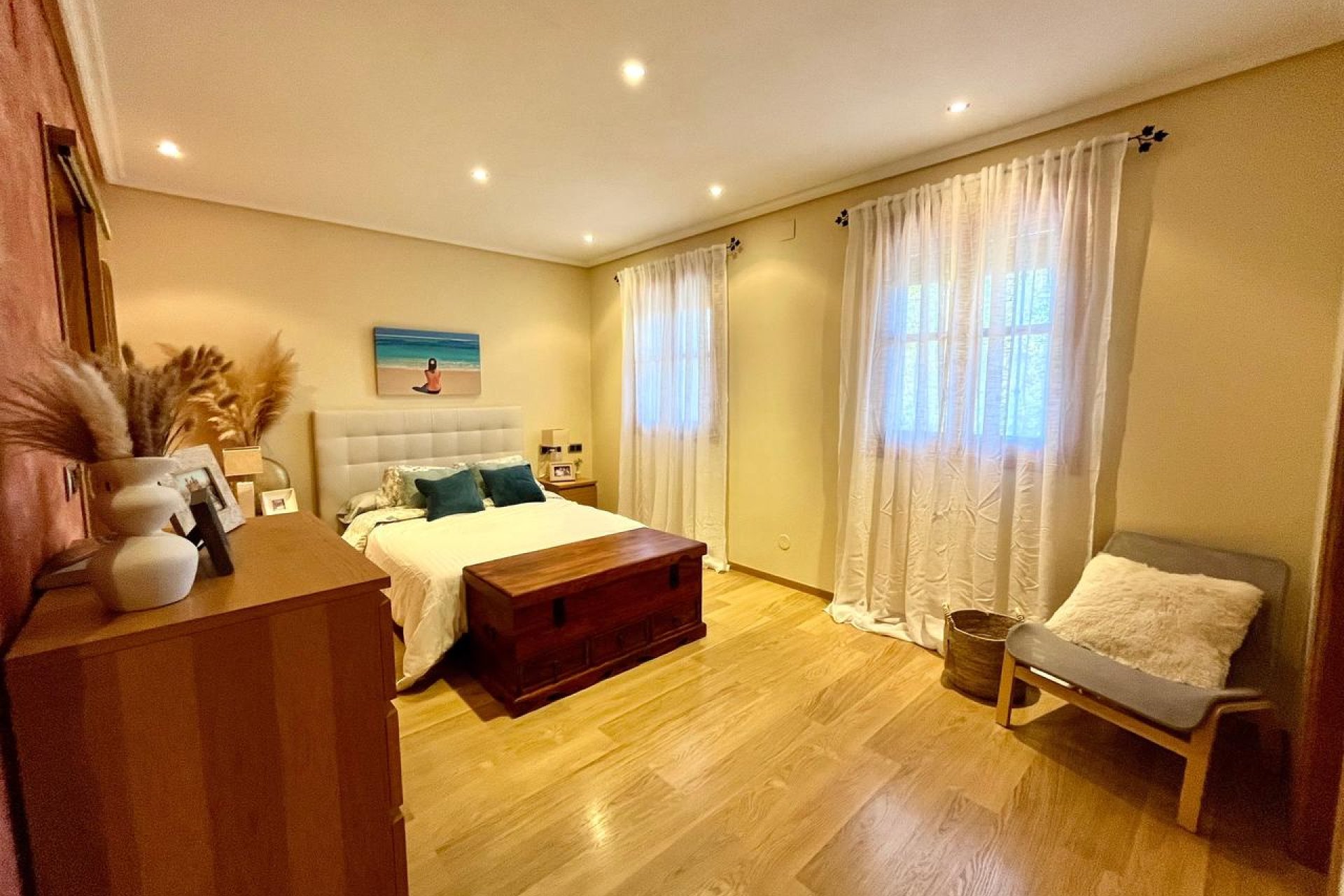 ﻿Spacious 4-bed finca with private pool and mountain views in El Esparragal