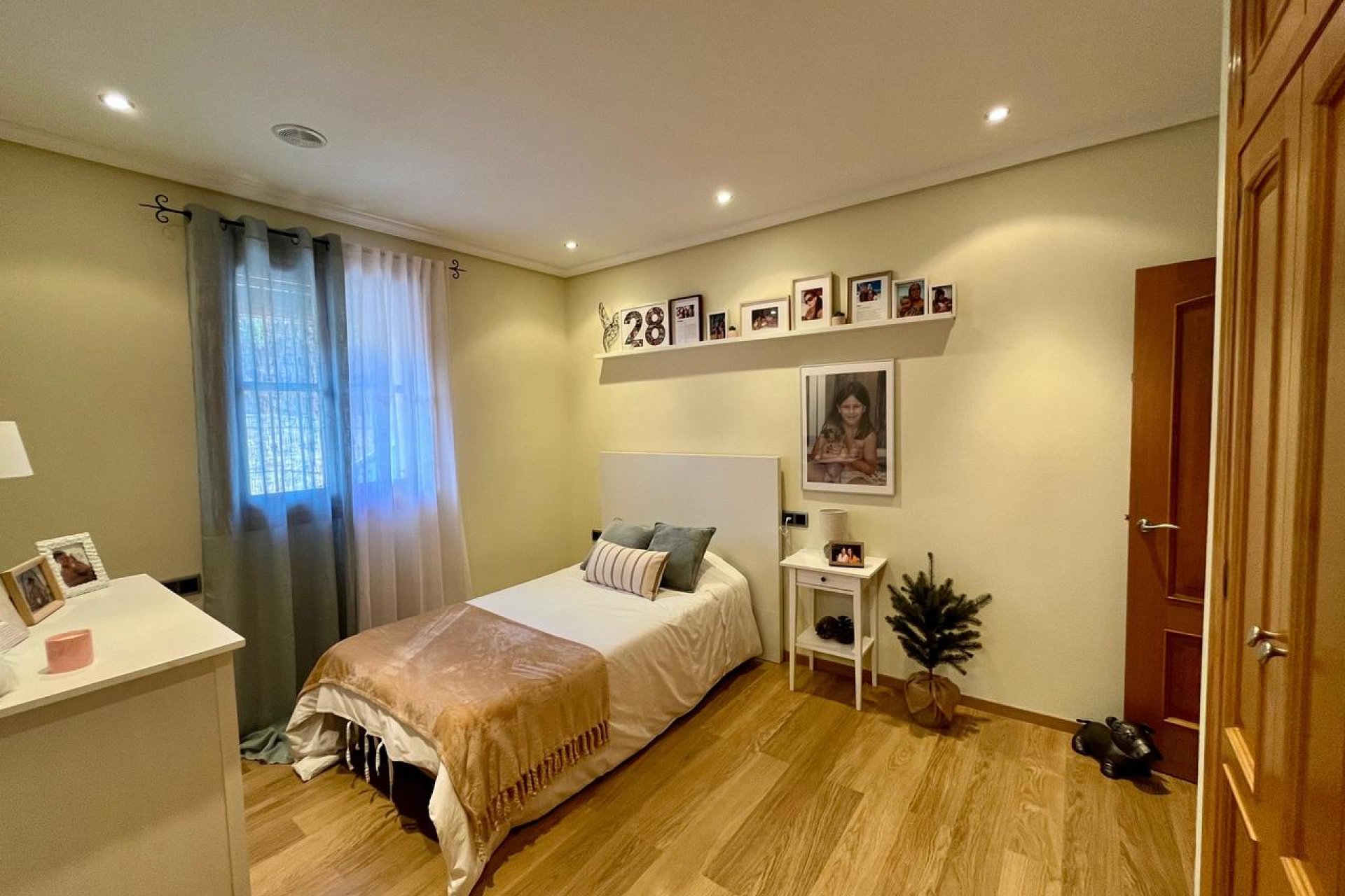 ﻿Spacious 4-bed finca with private pool and mountain views in El Esparragal