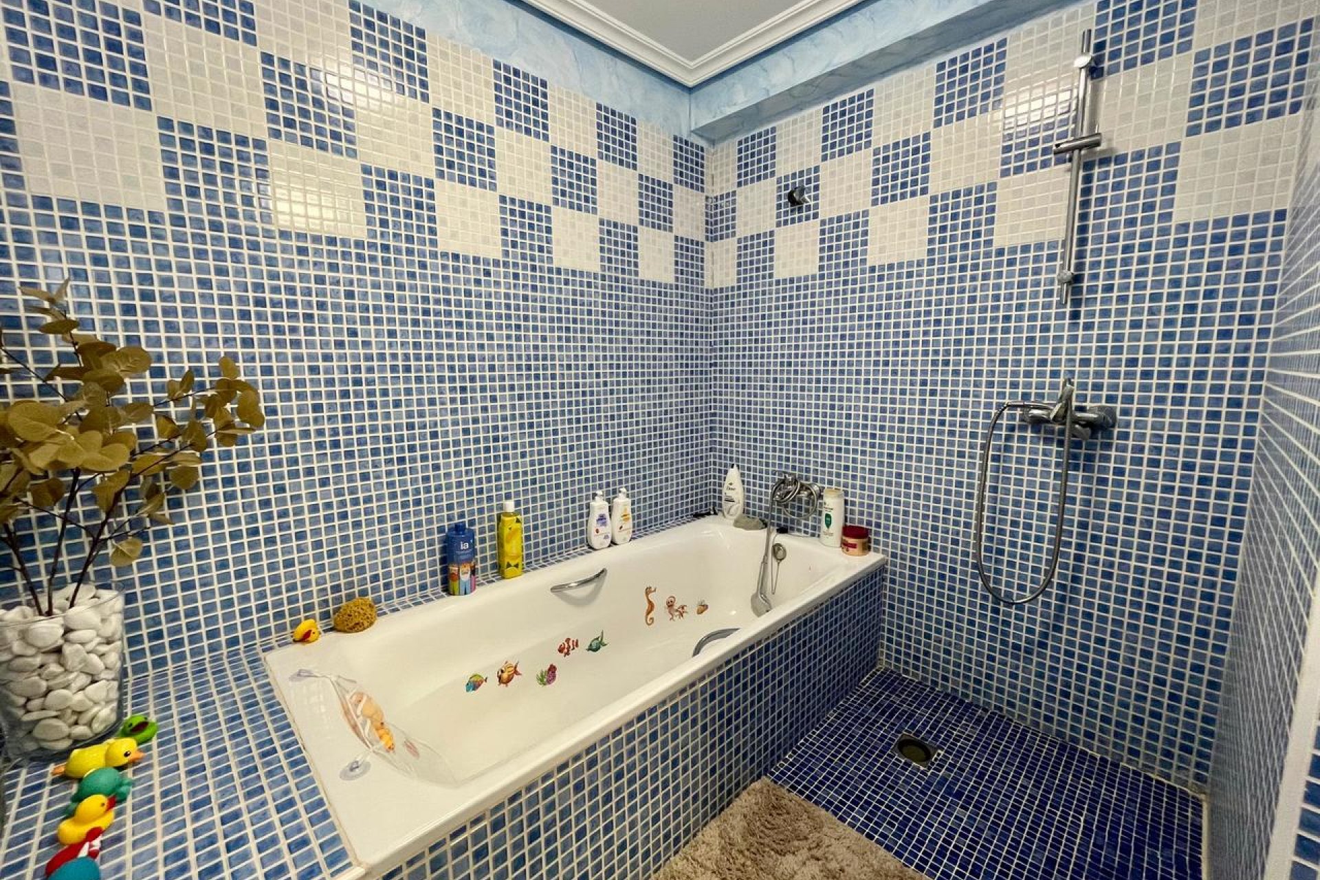 ﻿Spacious 4-bed finca with private pool and mountain views in El Esparragal