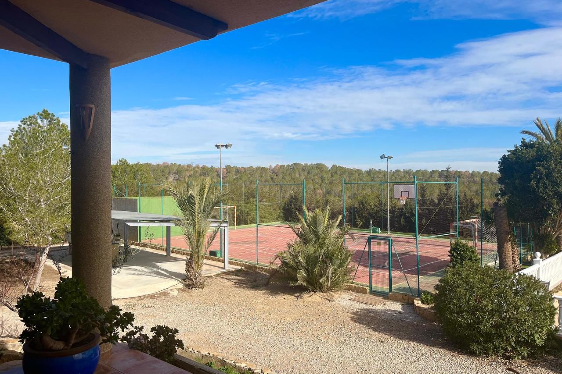 ﻿Spacious 4-bed finca with private pool and mountain views in El Esparragal