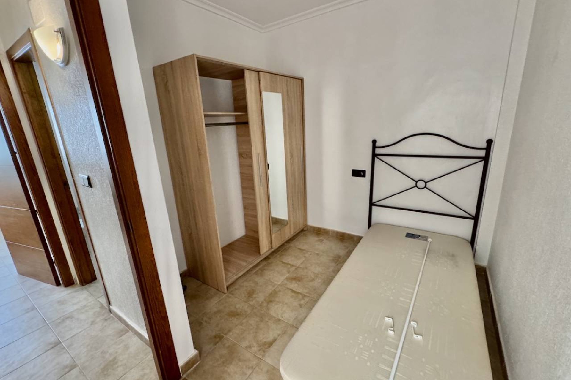 Spacious 4-bedroom townhouse, close to the center of Guardamar and the beach