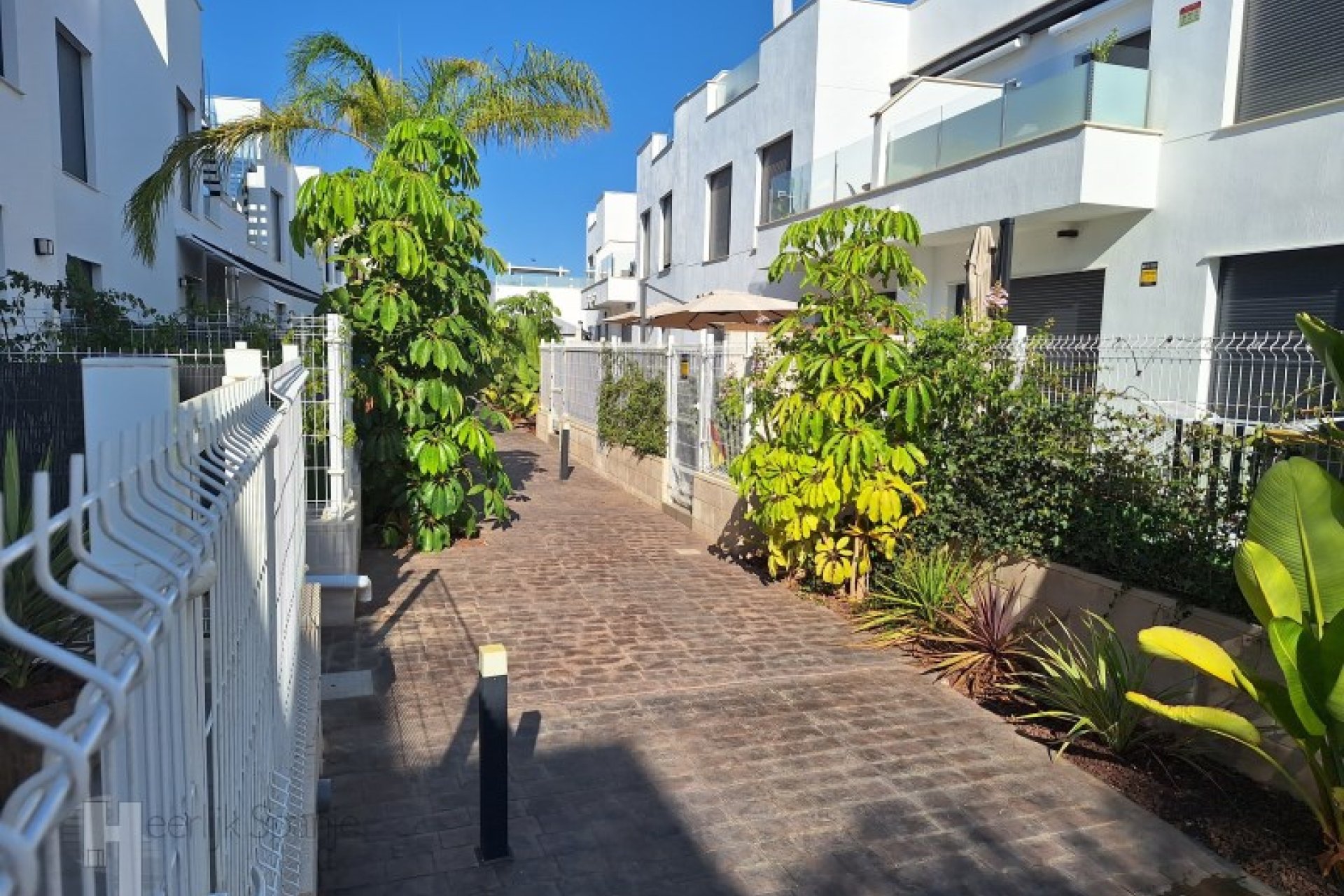 Spacious ground-floor apartment in San Javier, 3 bedrooms, 900 m from the sea, built in 2022