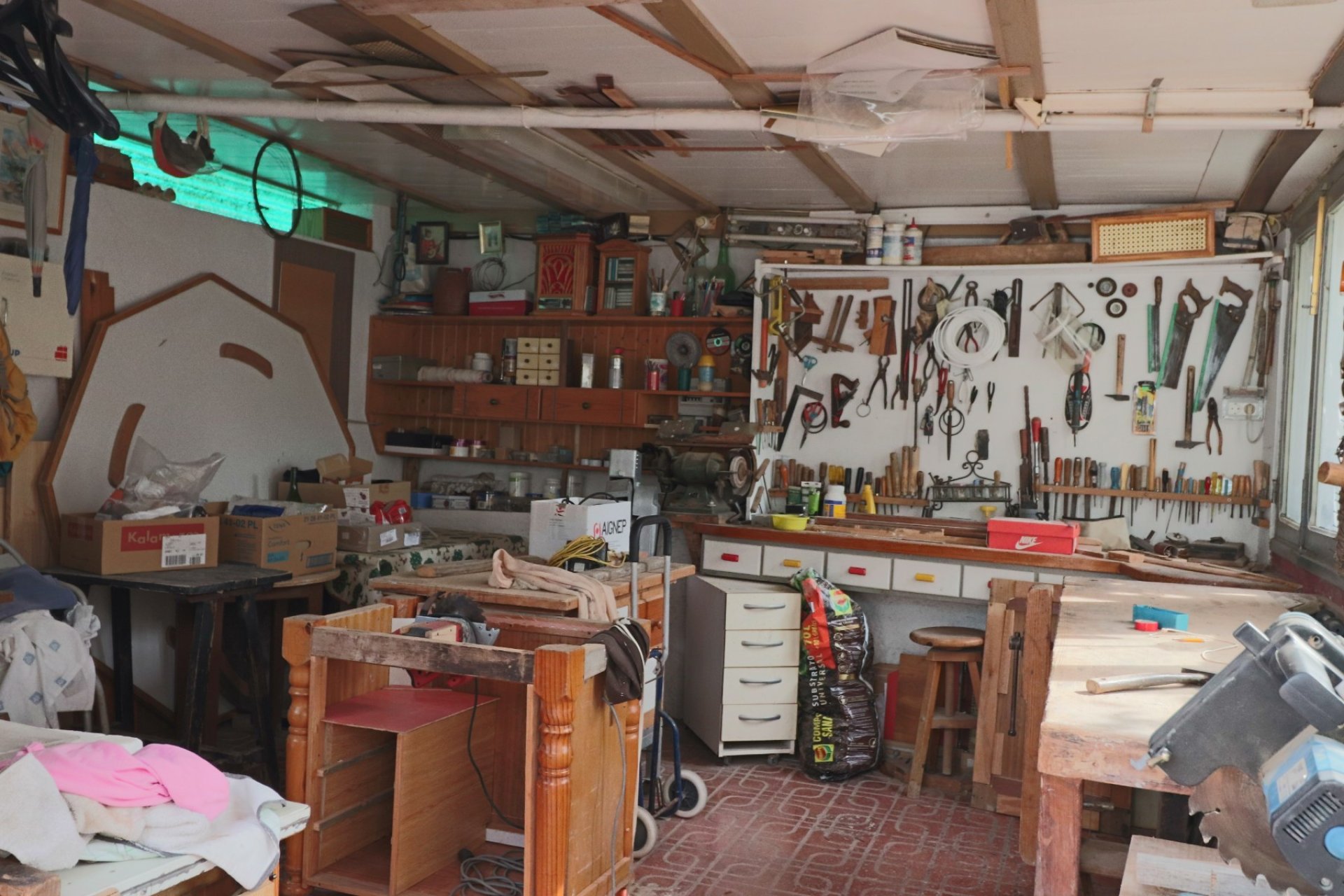 Spacious luxury villa with ocean views, a private pool, and a large garden in La Nucía