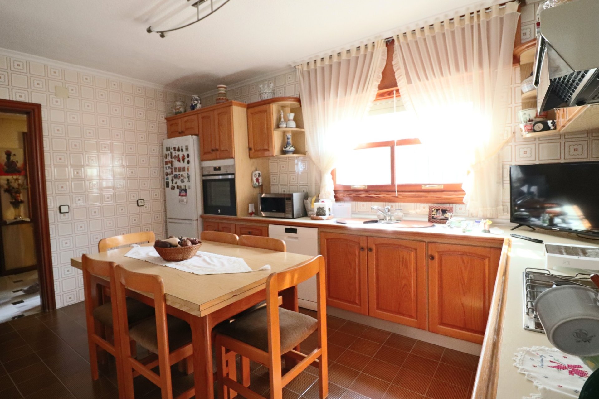 Spacious luxury villa with ocean views, a private pool, and a large garden in La Nucía