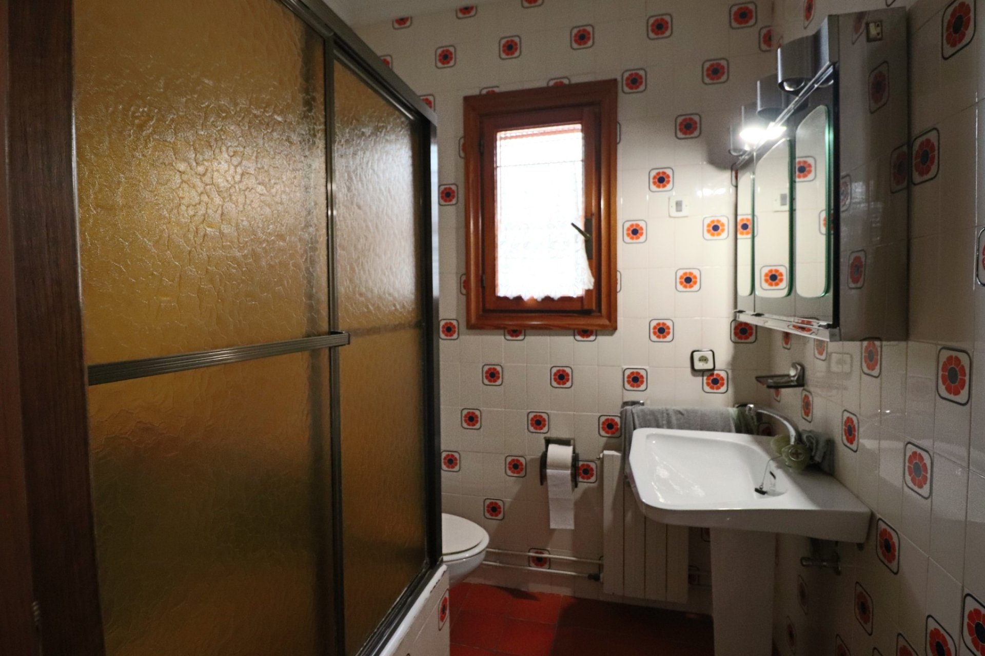 Spacious luxury villa with ocean views, a private pool, and a large garden in La Nucía