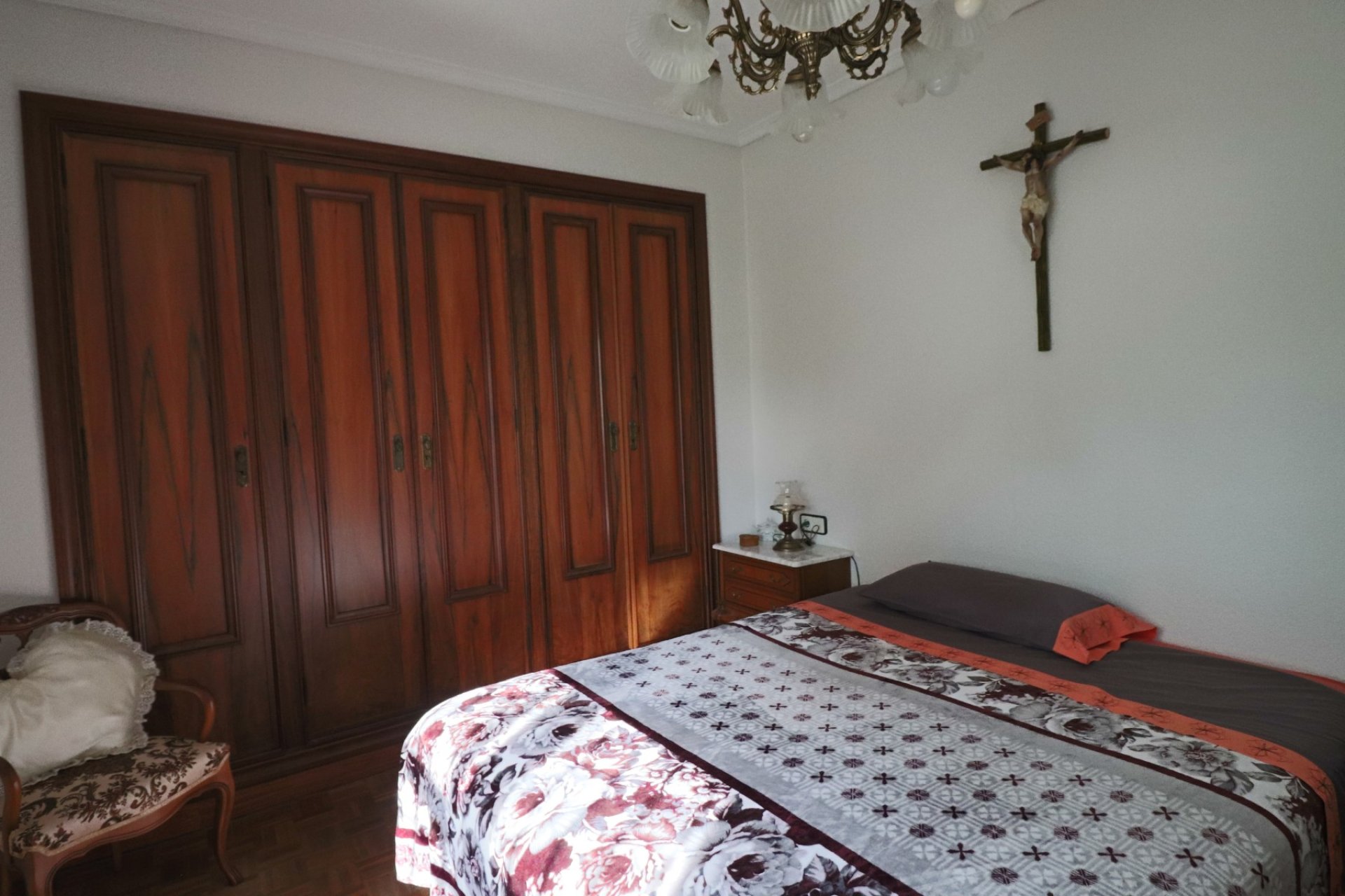 Spacious luxury villa with ocean views, a private pool, and a large garden in La Nucía