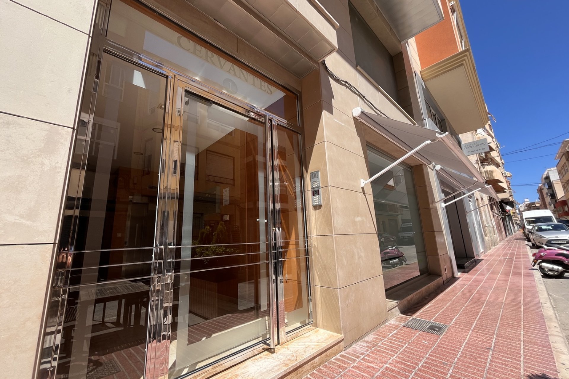 Spacious, modern 4-bedroom apartment near the beach in Santa Pola