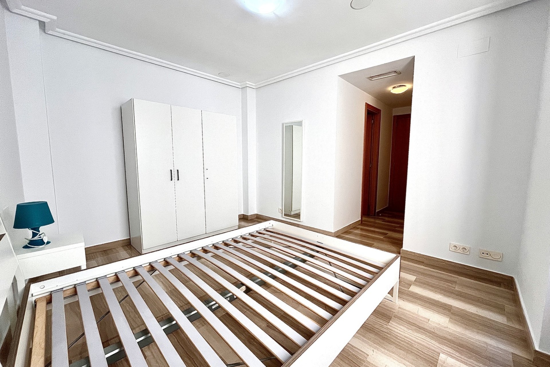 Spacious, modern 4-bedroom apartment near the beach in Santa Pola