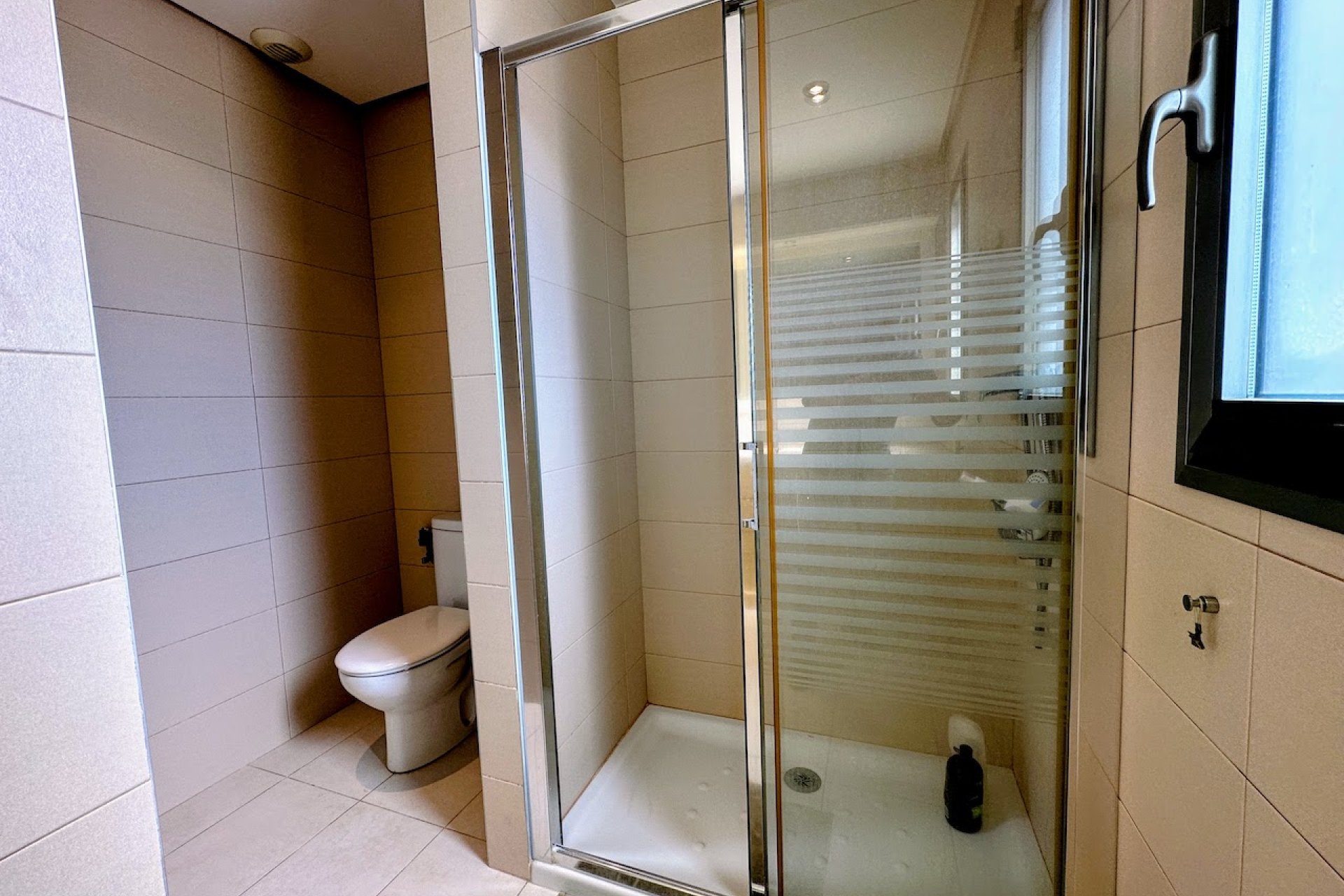 Spacious, modern apartment with ocean views and luxury amenities in Orihuela Costa