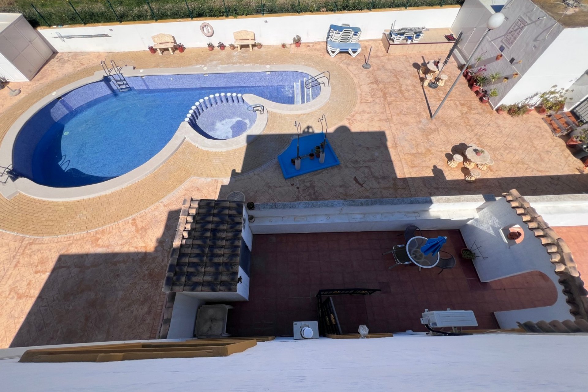 Spacious quad house with a garden, sunroom, and pool near Vistabella Golf, Orihuela