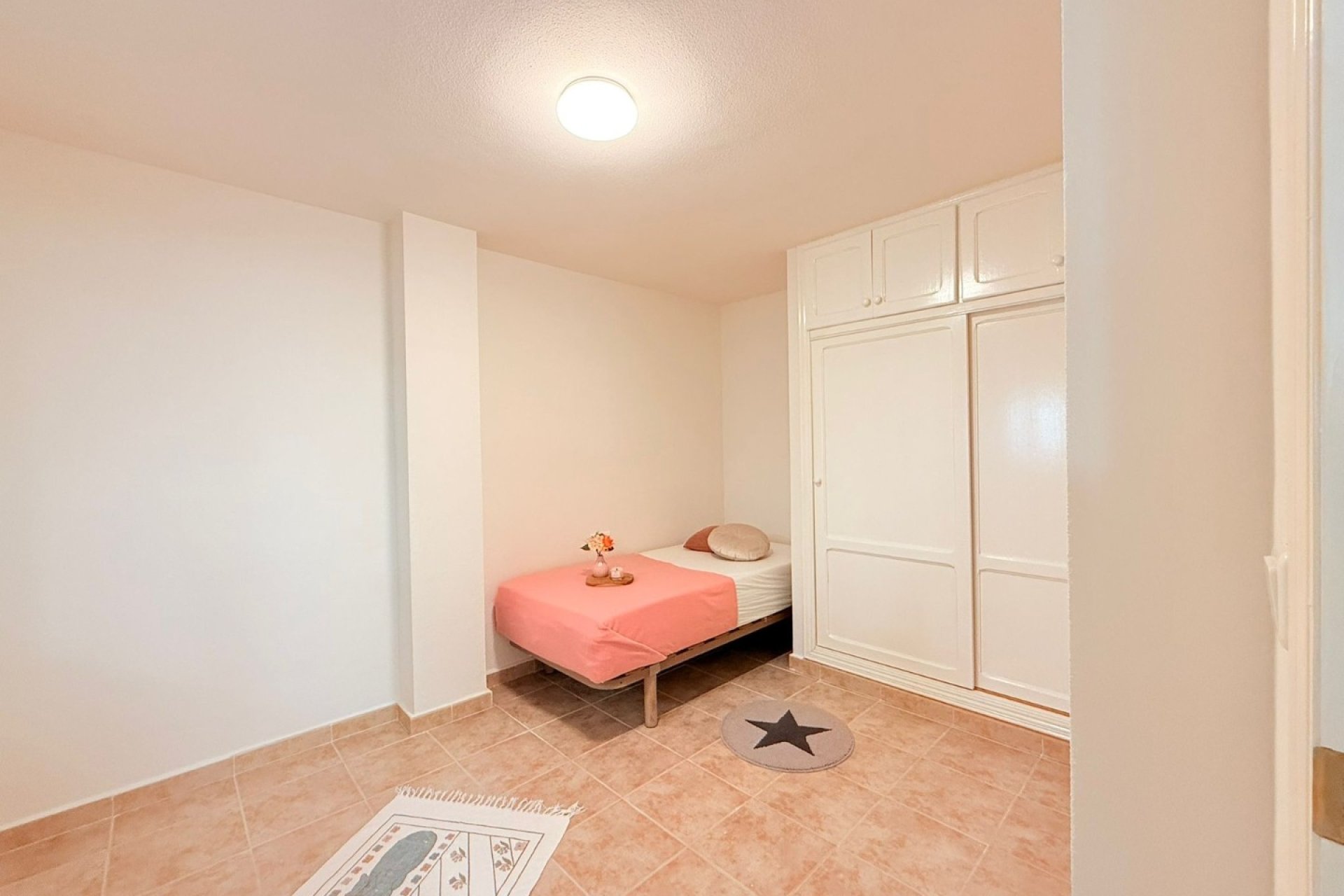 Spacious renovated 'maite' house with 4 bedrooms and communal pool in Benijofar