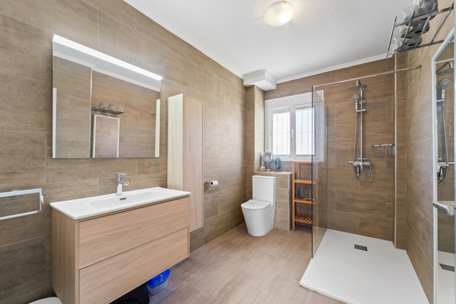 Spacious, south-facing 3-bedroom townhouse with a pool in Ciudad Quesada