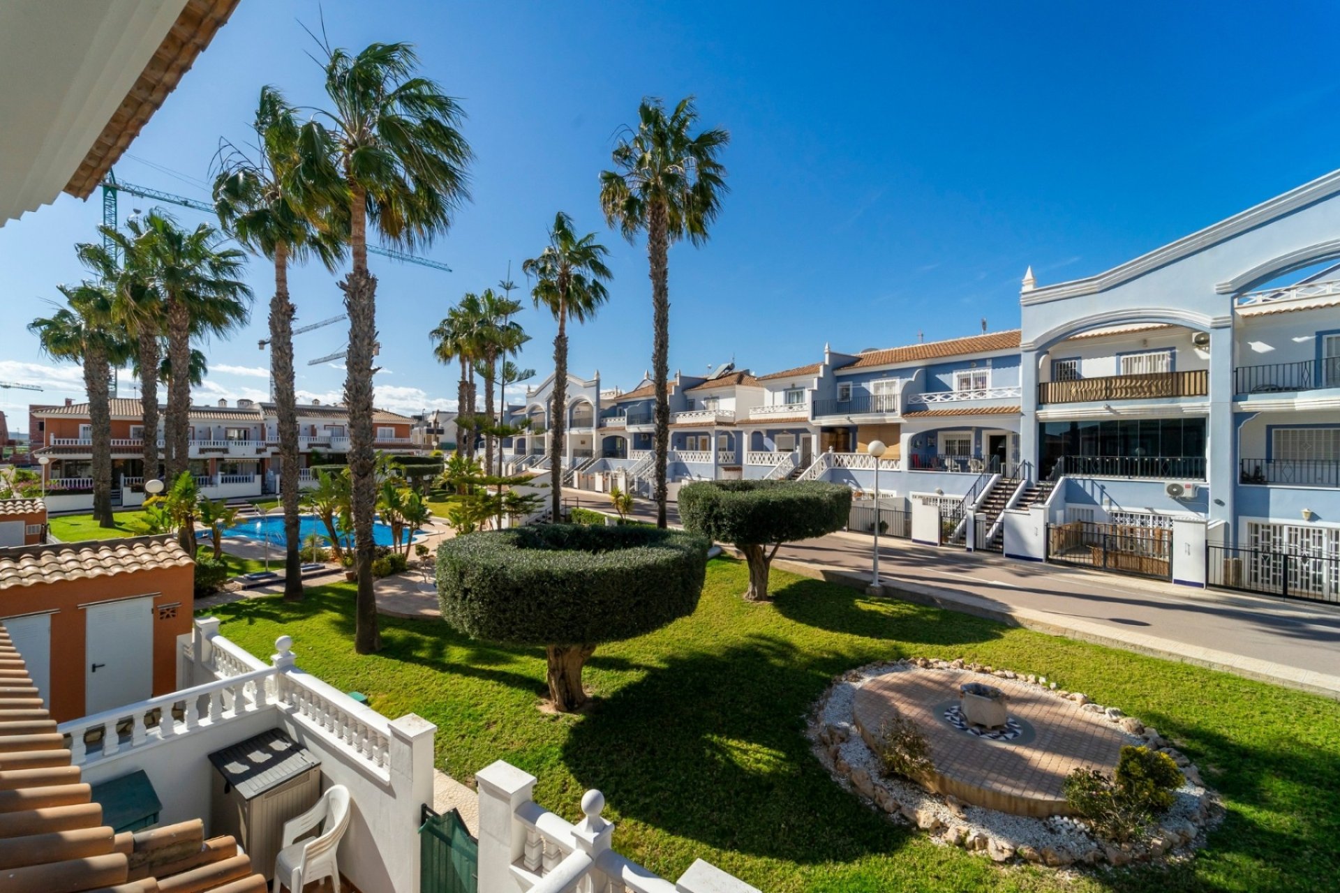 Spacious, south-facing 3-bedroom townhouse with a pool in Ciudad Quesada