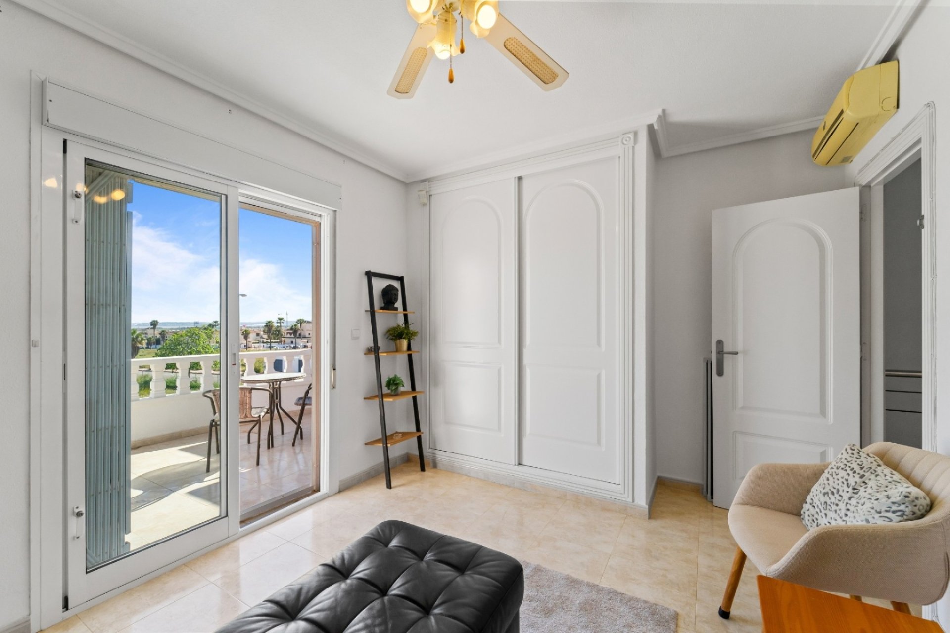 Spacious, south-facing 3-bedroom townhouse with a pool in Ciudad Quesada