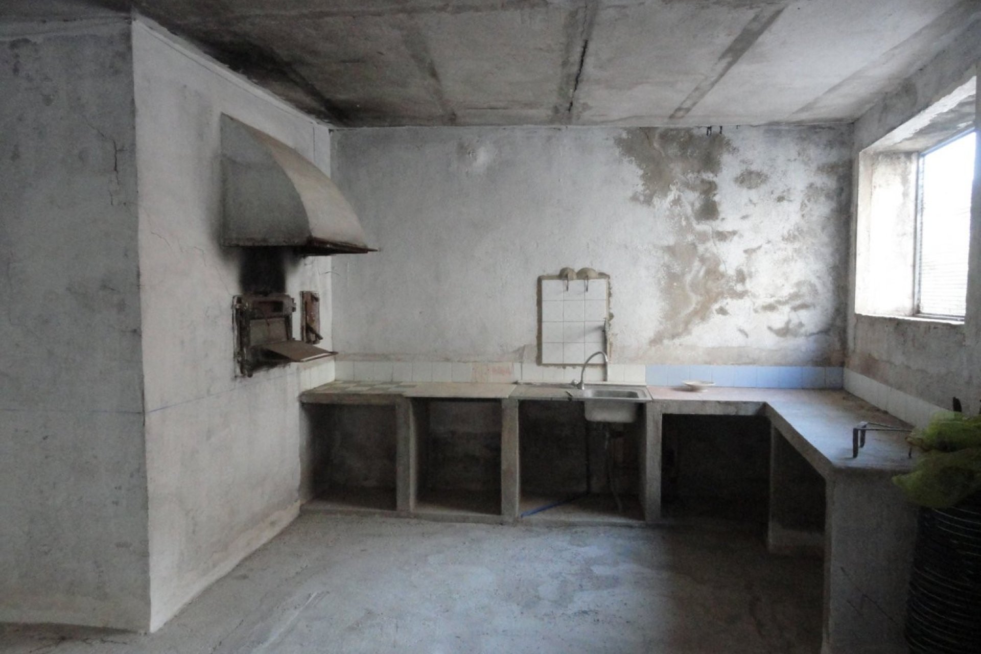 Spacious townhouse in Bolulla, 6 bedrooms, 3 bathrooms, beautiful nature