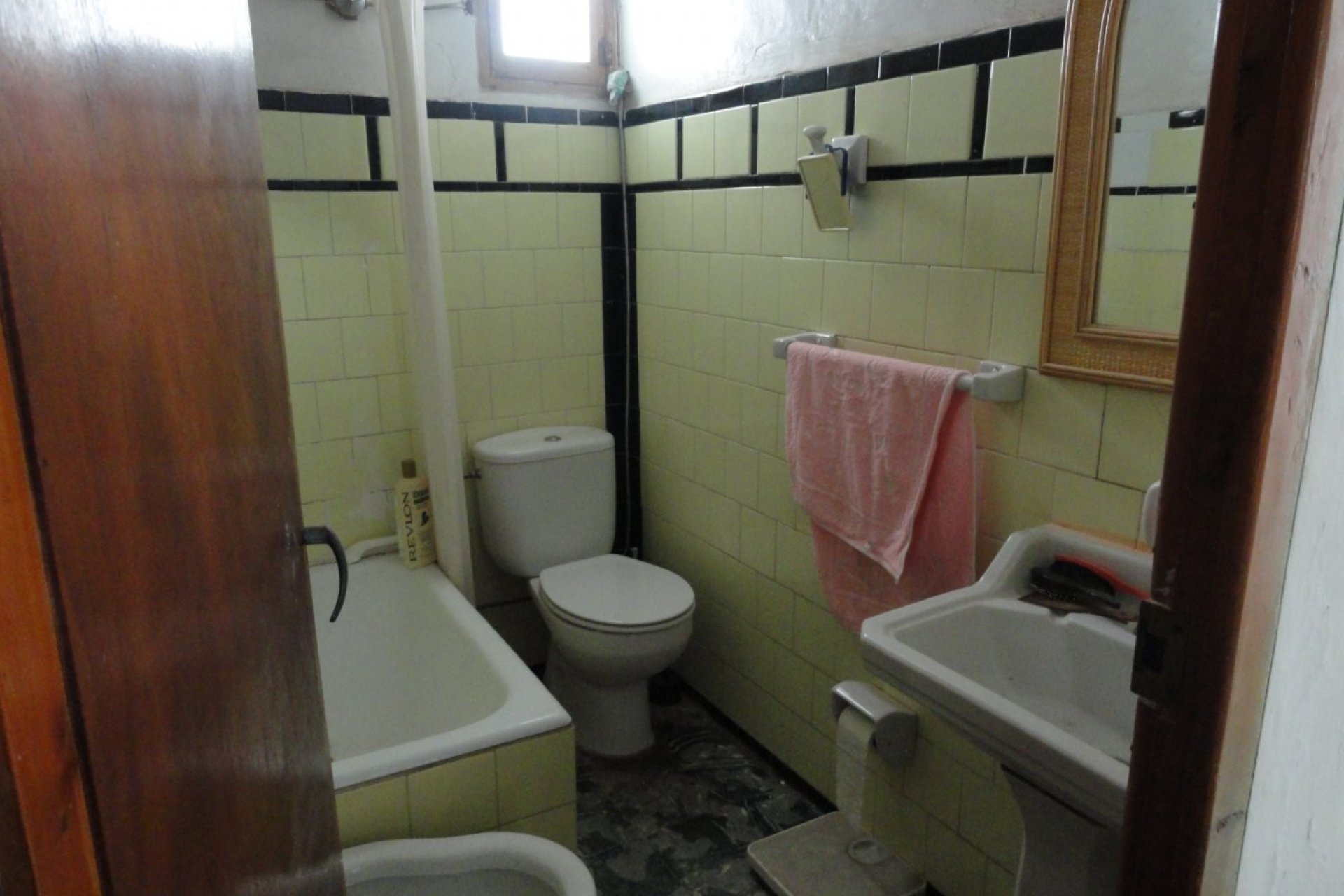 Spacious townhouse in Bolulla, 6 bedrooms, 3 bathrooms, beautiful nature