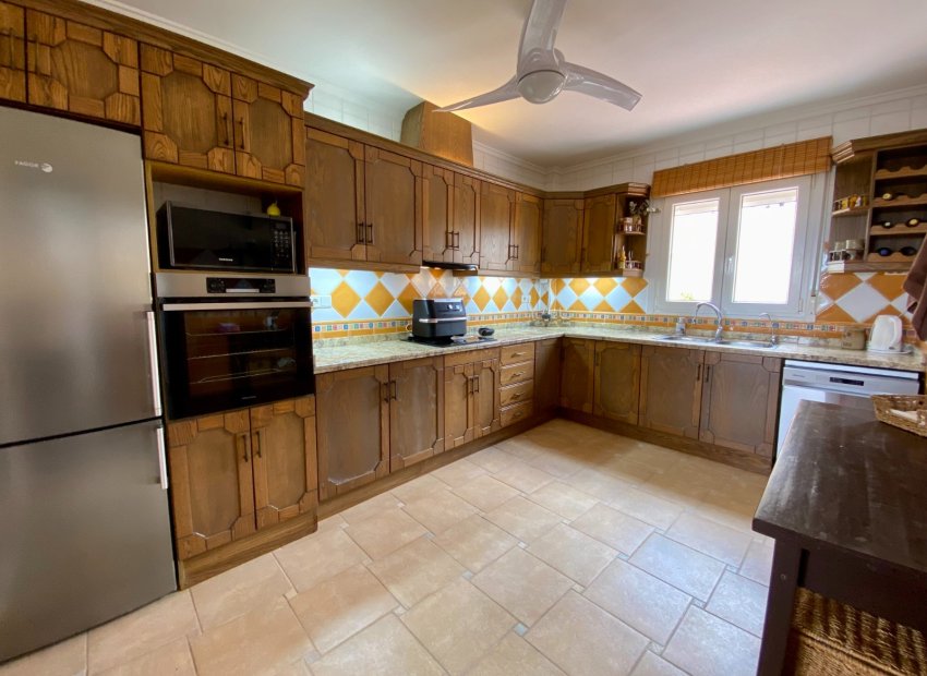 Spacious villa with a private pool and panoramic mountain views in Algorfa
