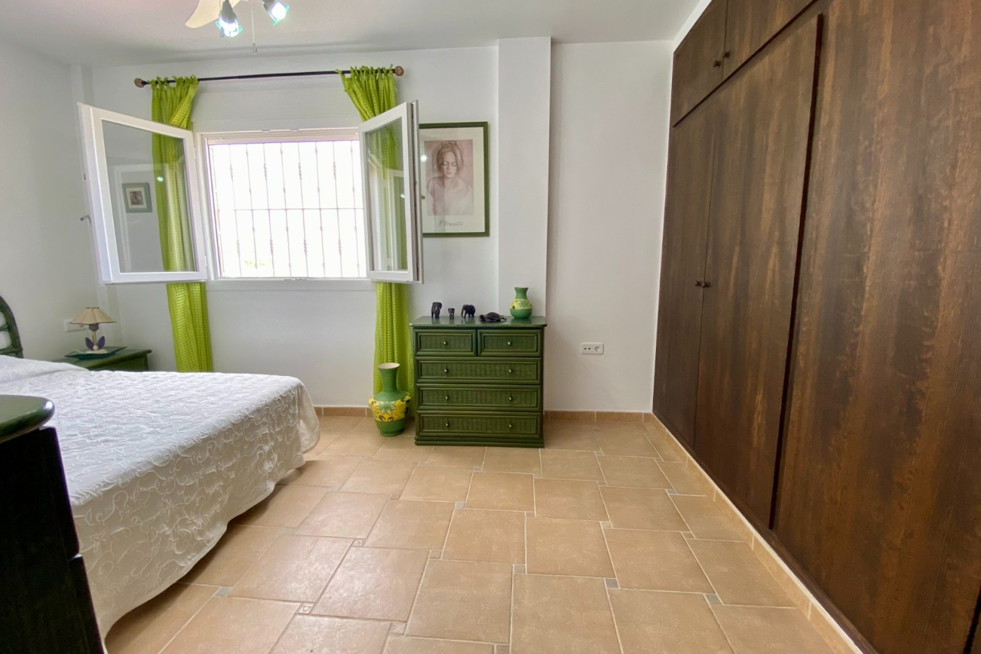 Spacious villa with a private pool and panoramic mountain views in Algorfa