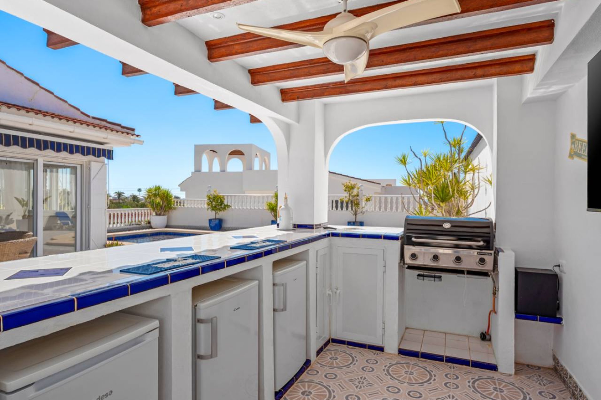 Spacious villa with private pool and guesthouse in Ciudad Quesada, Costa Blanca