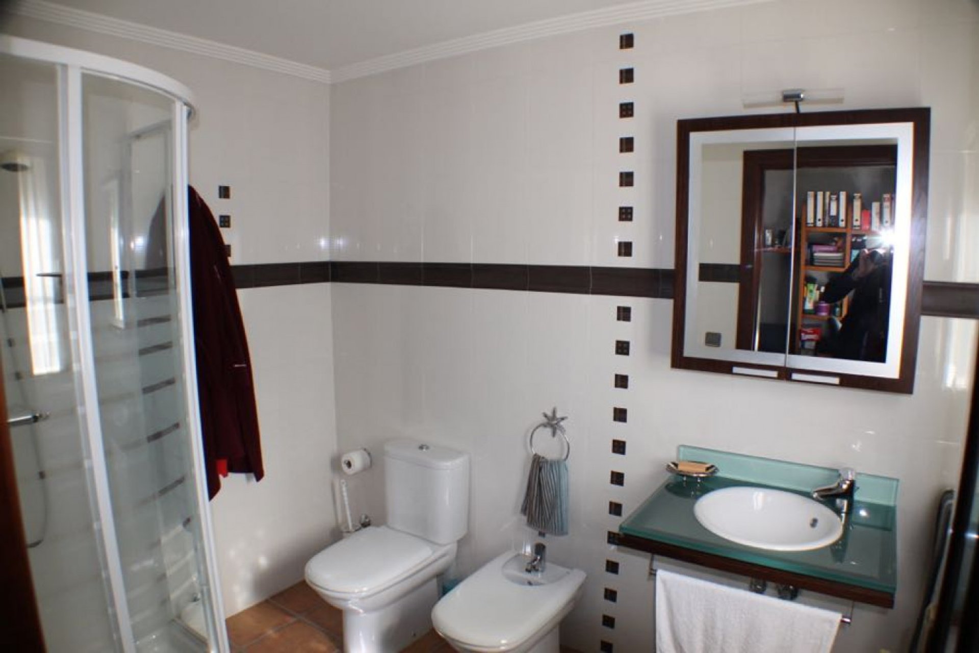 Spectaculaire villa met gastenappartementen en privézwembad in Alfaz del Pi