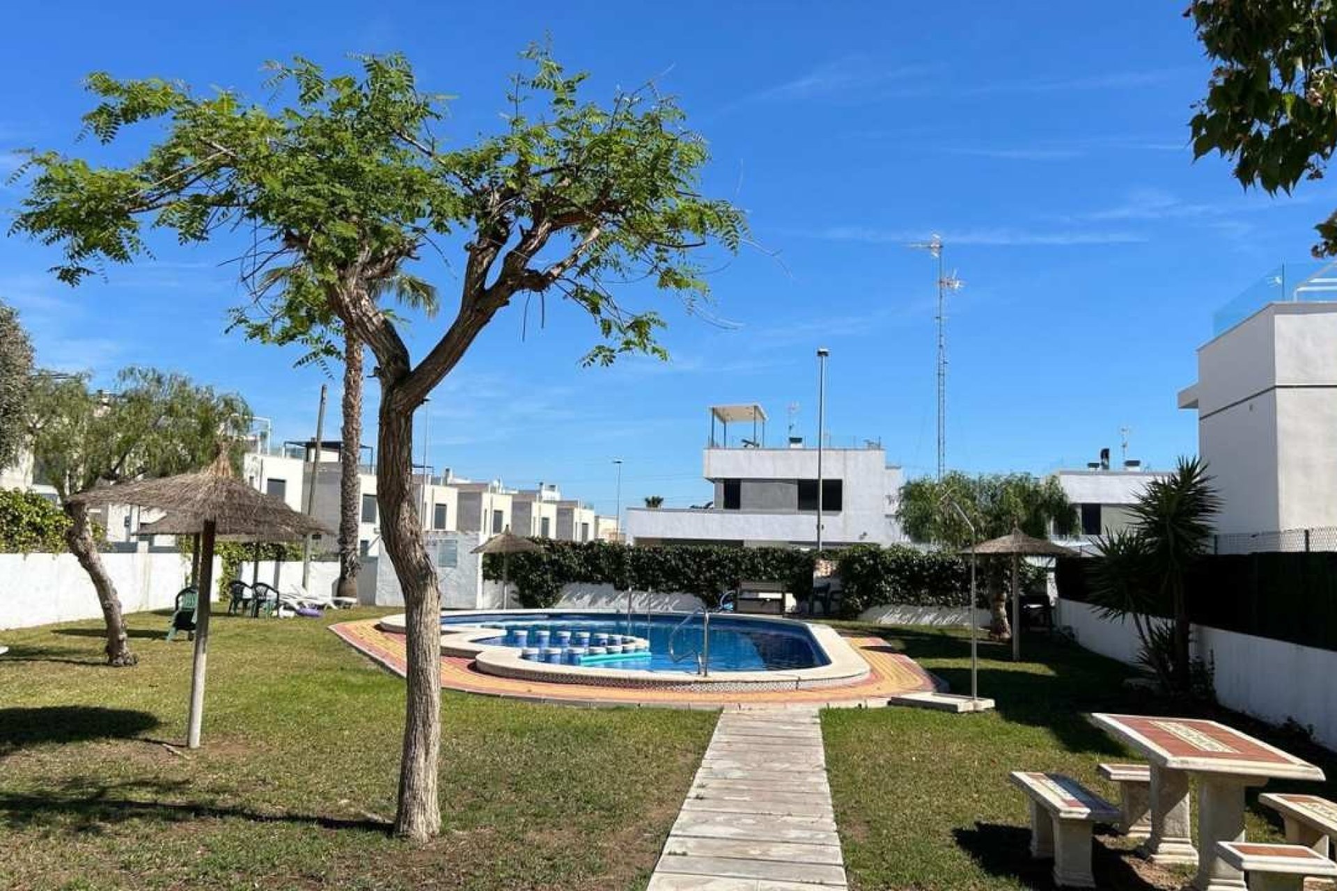 Te koop 3-Slaapkamer rijtjeswoning in Sol Golf, Orihuela Costa