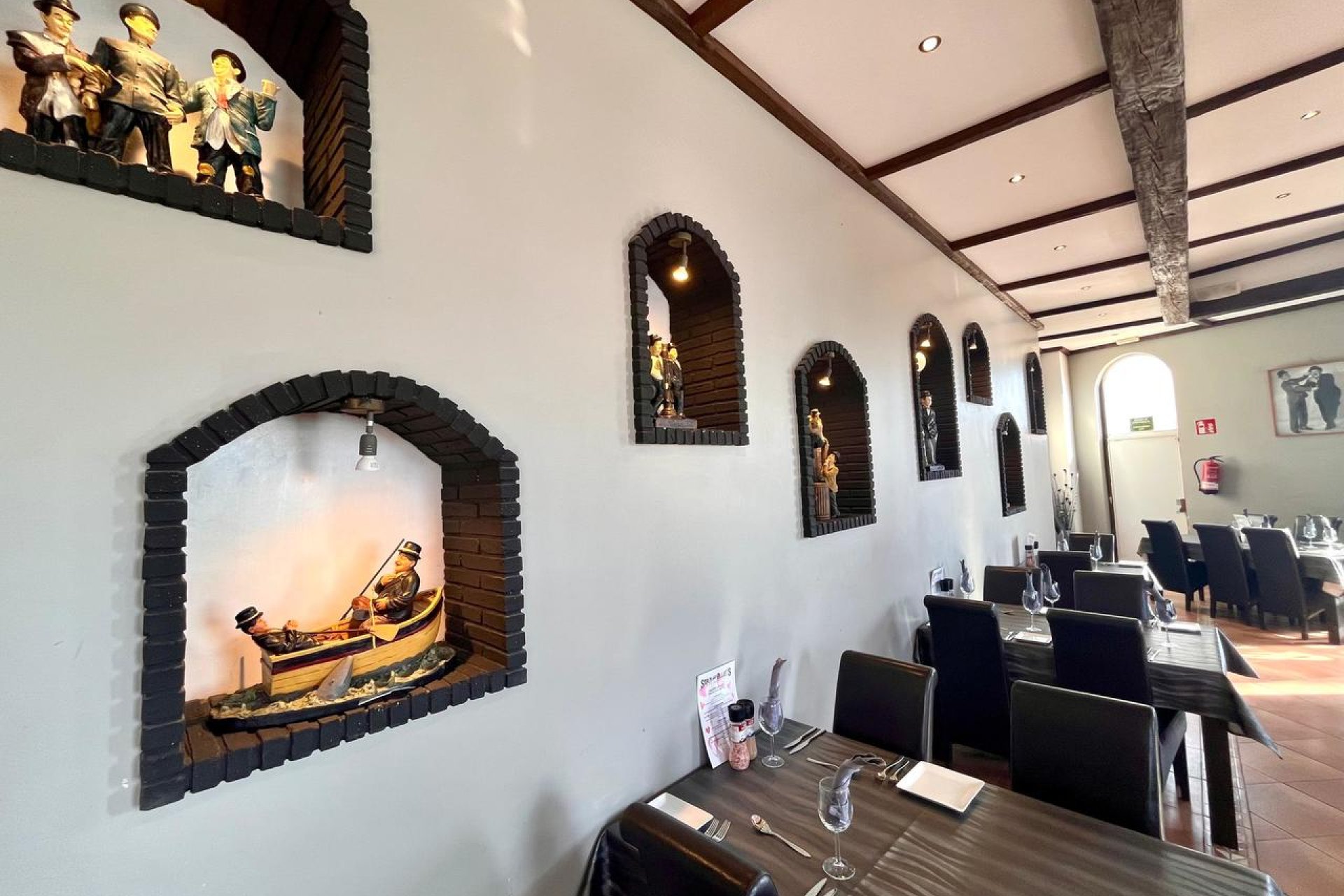 Te koop: Succesvol restaurant in El Raso, Guardamar – 320m², compleet ingericht