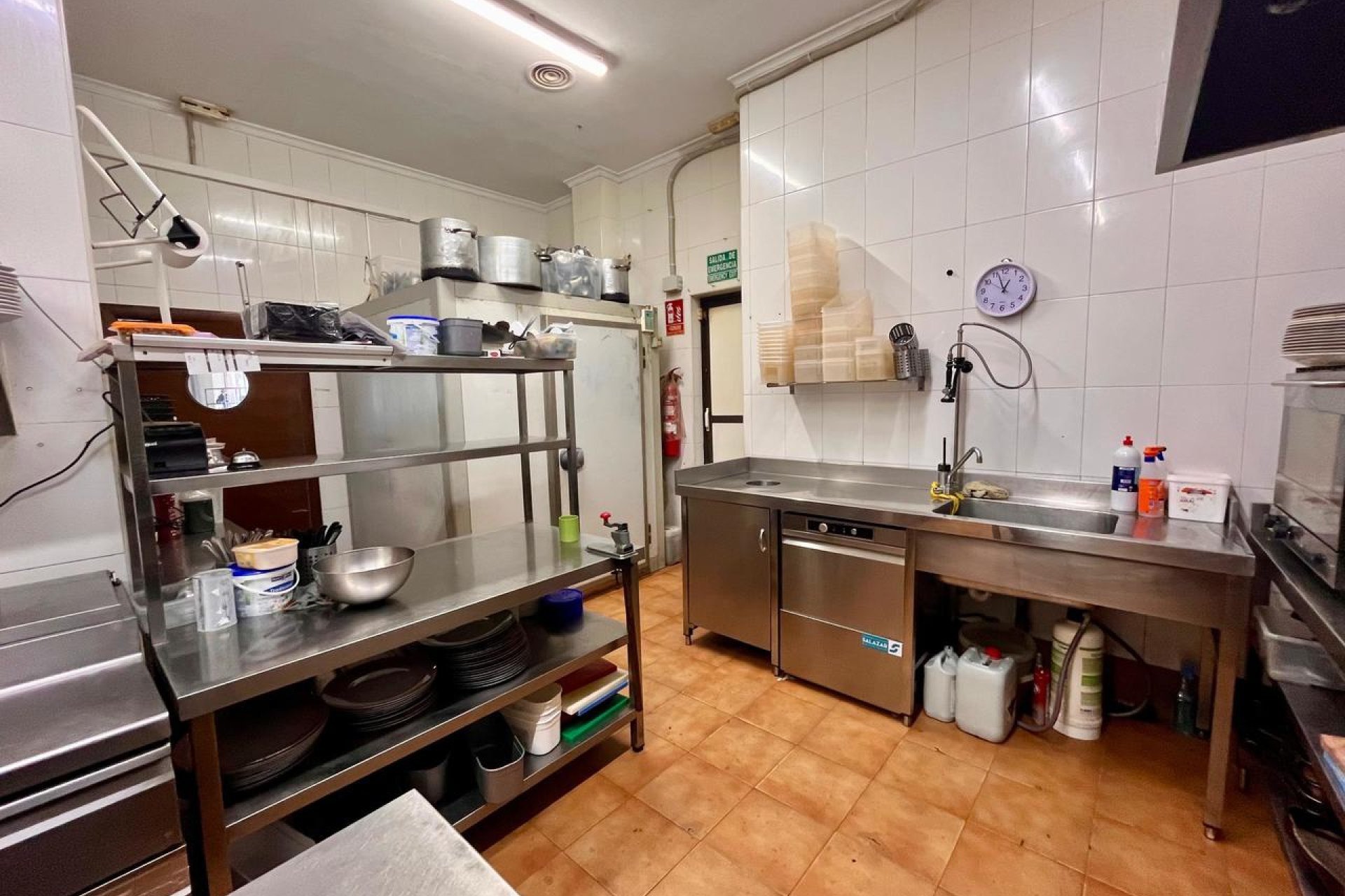 Te koop: Succesvol restaurant in El Raso, Guardamar – 320m², compleet ingericht