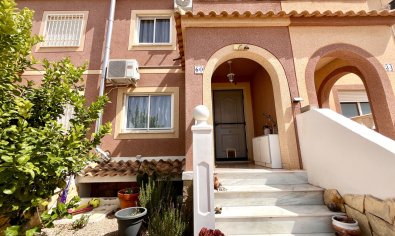 Townhouse - Resale - Avileses -
                Avileses