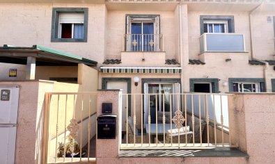 Townhouse - Resale - La Mata -
                La Mata