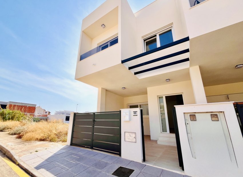 Townhouse - Resale -
            Pilar de la Horadada - CO-41702