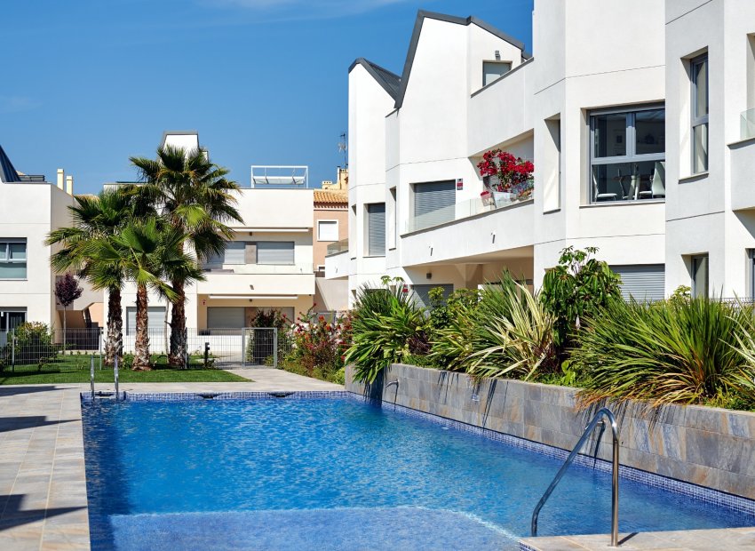 Townhouse - Resale -
            Torrevieja - MM-46358