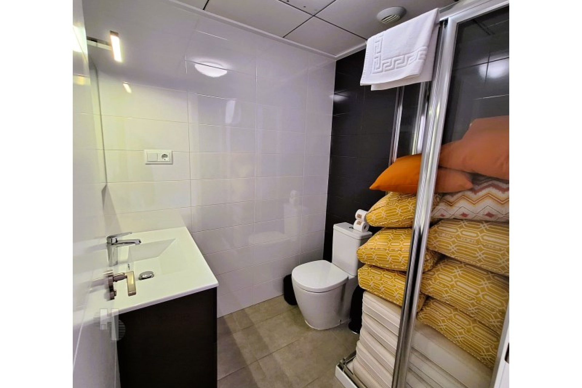 Two-bedroom penthouse with a rooftop terrace and pool in Lo Pagán, Costa Cálida