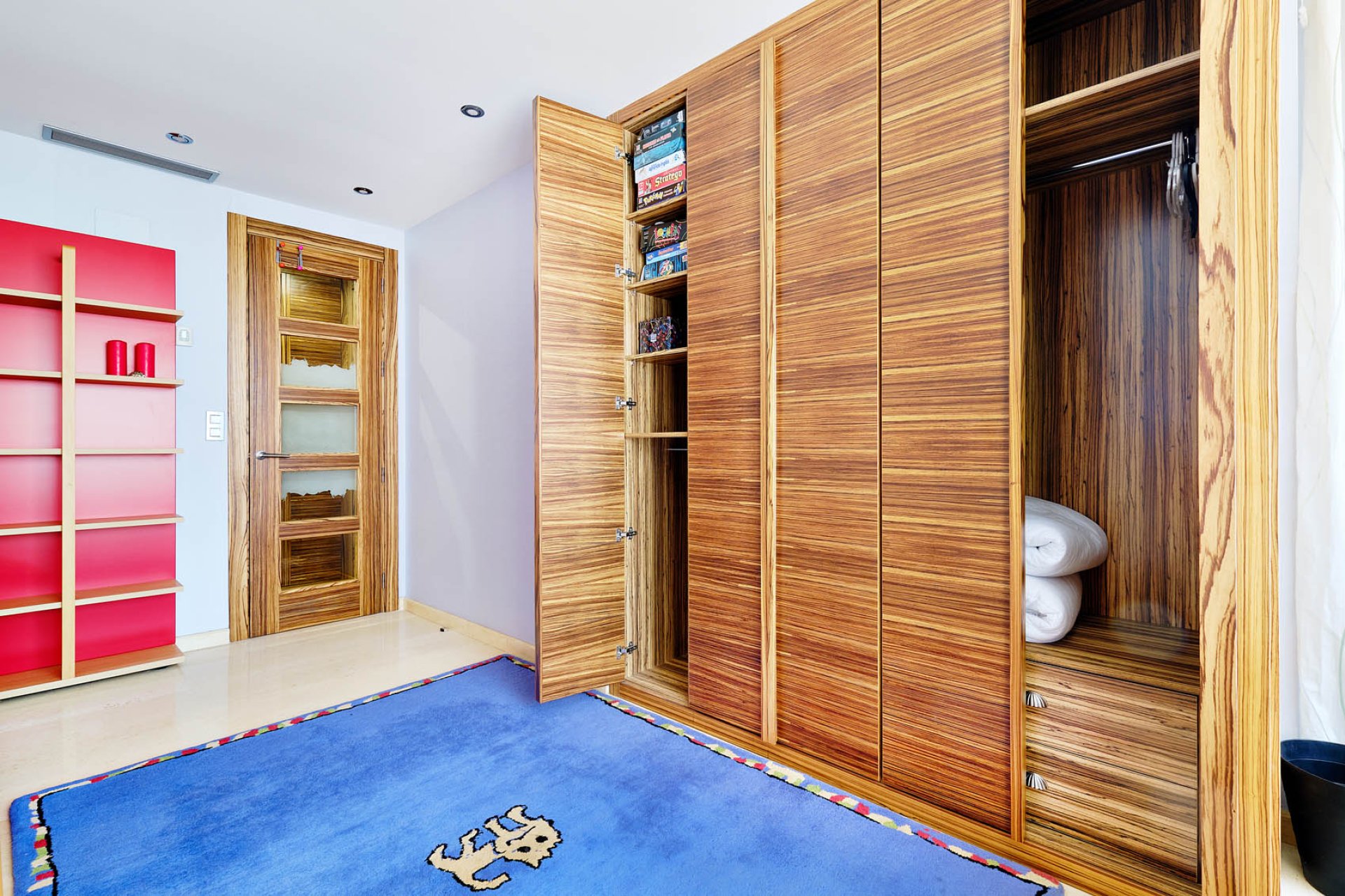 Uniek 4-slaapkamer appartement met zeezicht, dakterras en lift in Torrevieja