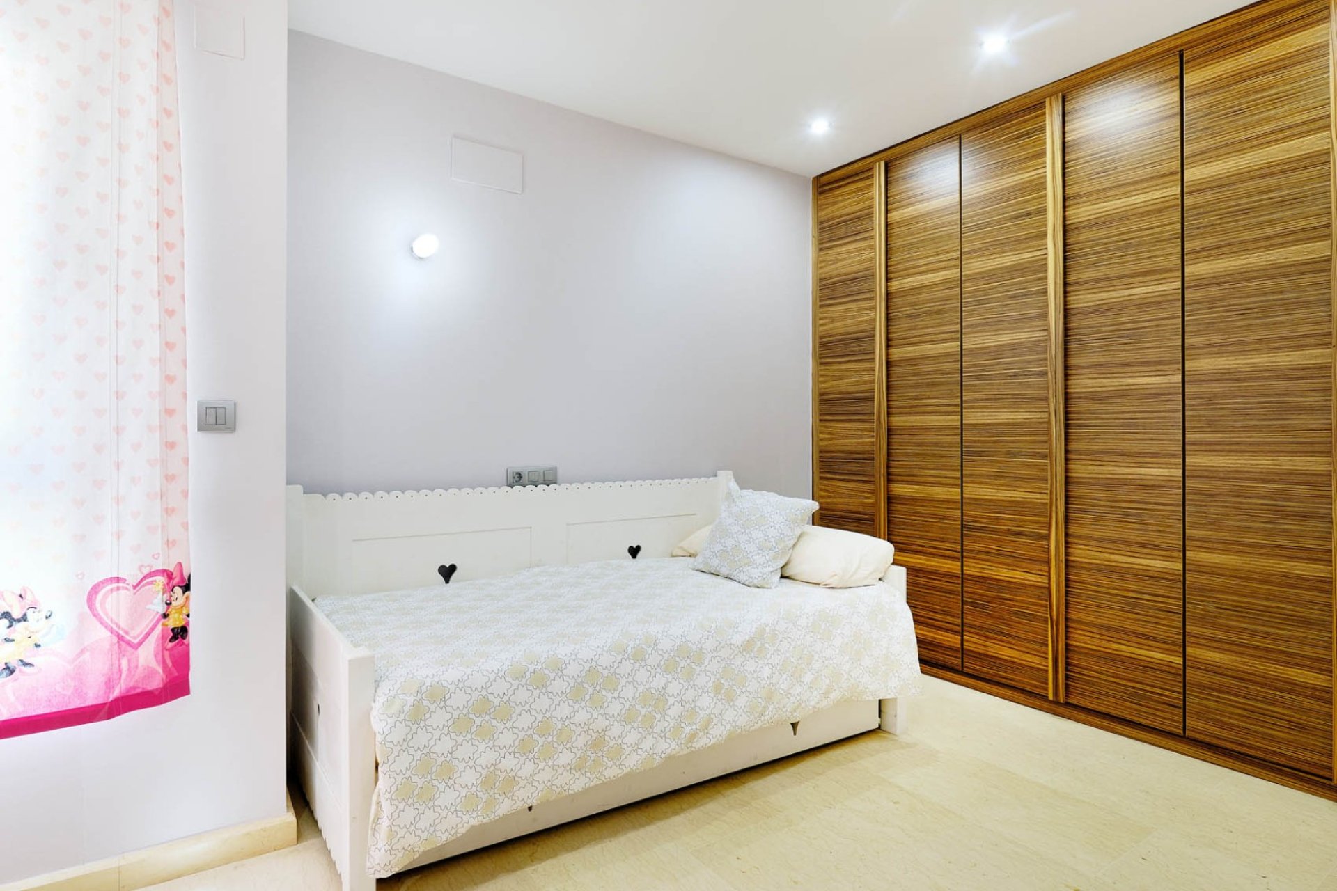 Uniek 4-slaapkamer appartement met zeezicht, dakterras en lift in Torrevieja