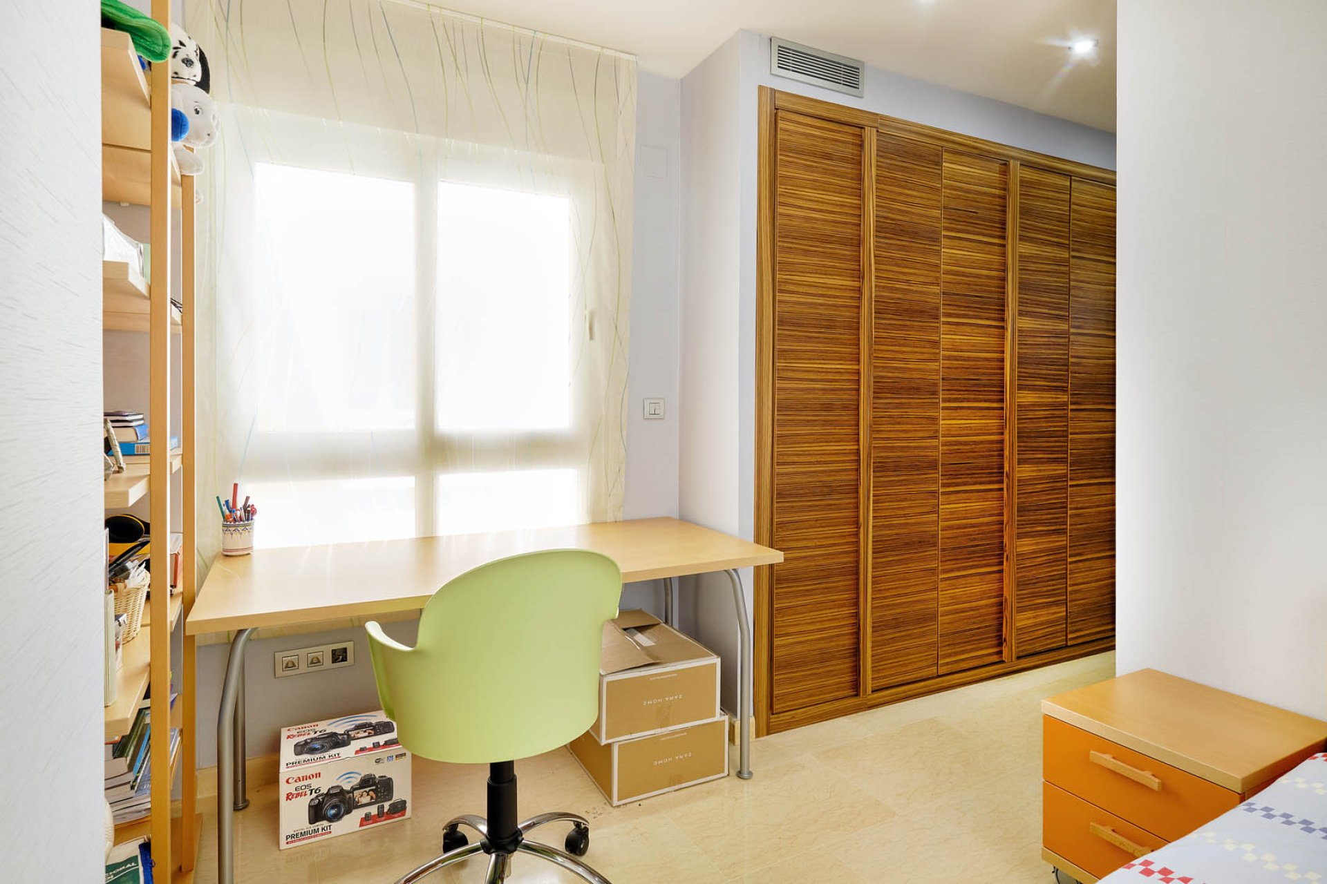 Uniek 4-slaapkamer appartement met zeezicht, dakterras en lift in Torrevieja