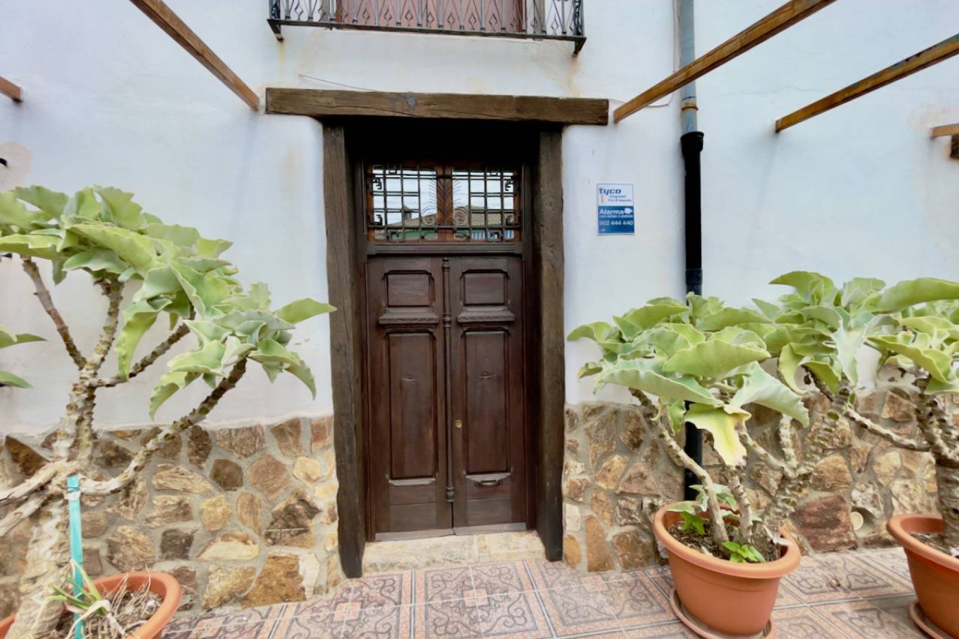 Unieke finca te koop in Orihuela met 8 slaapkamers, privézwembad en groot perceel