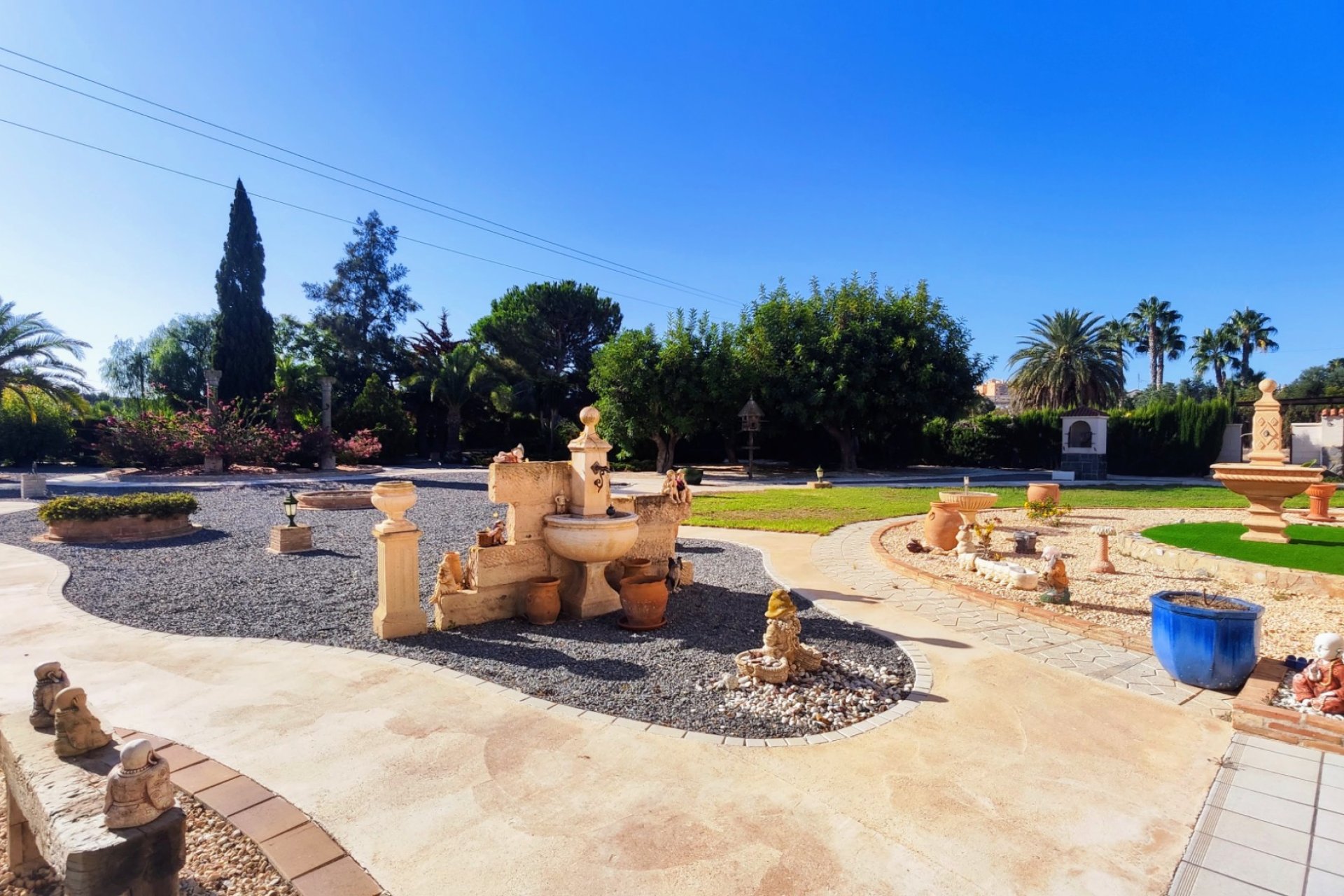 ﻿Unique 5-bedroom finca with a private pool and mountain views in San Miguel de Salinas