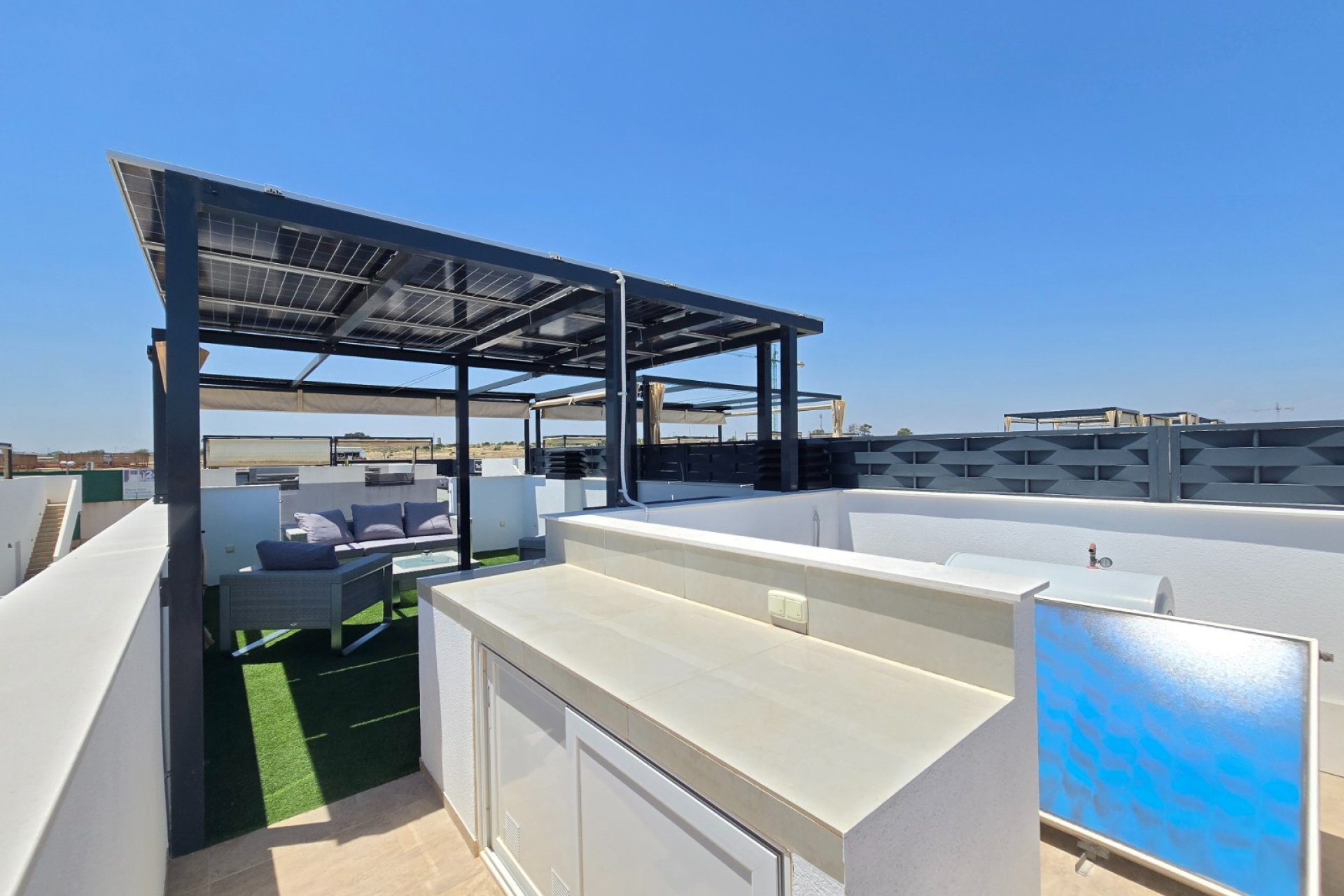 Villa adosada en Ciudad Quesada con piscina privada y solárium